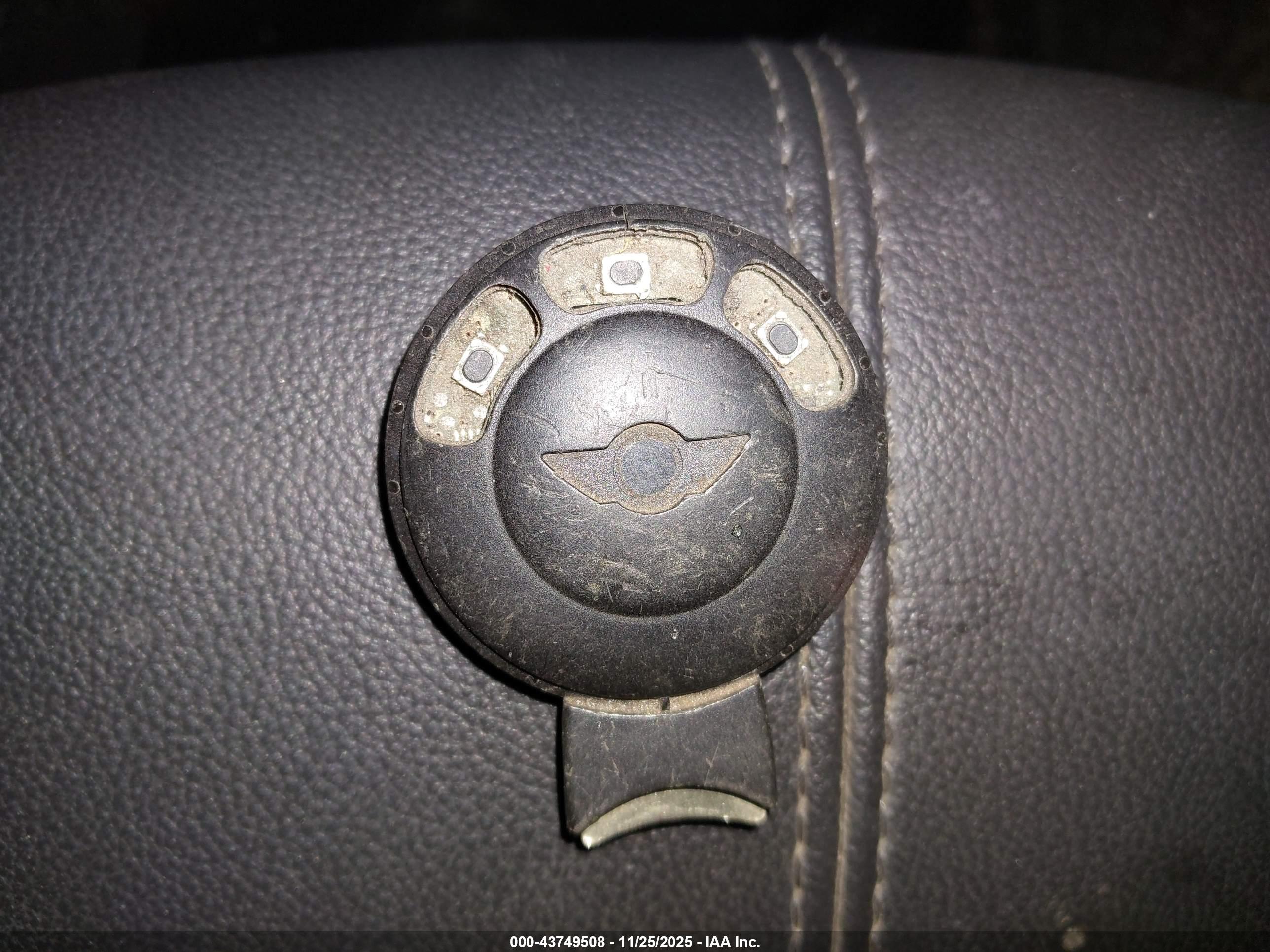 MINI COUNTRYMAN image 11