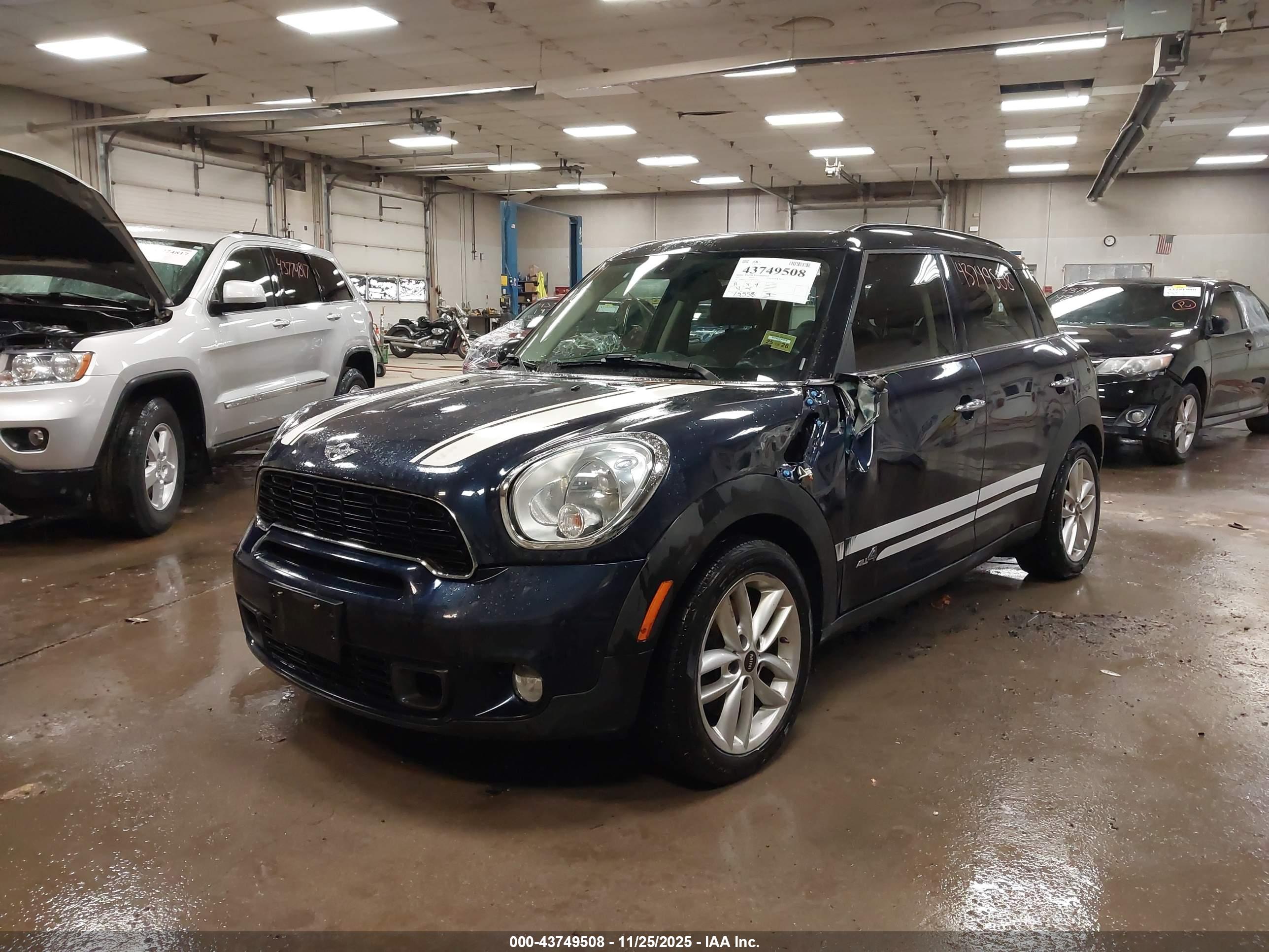 MINI COUNTRYMAN image 2