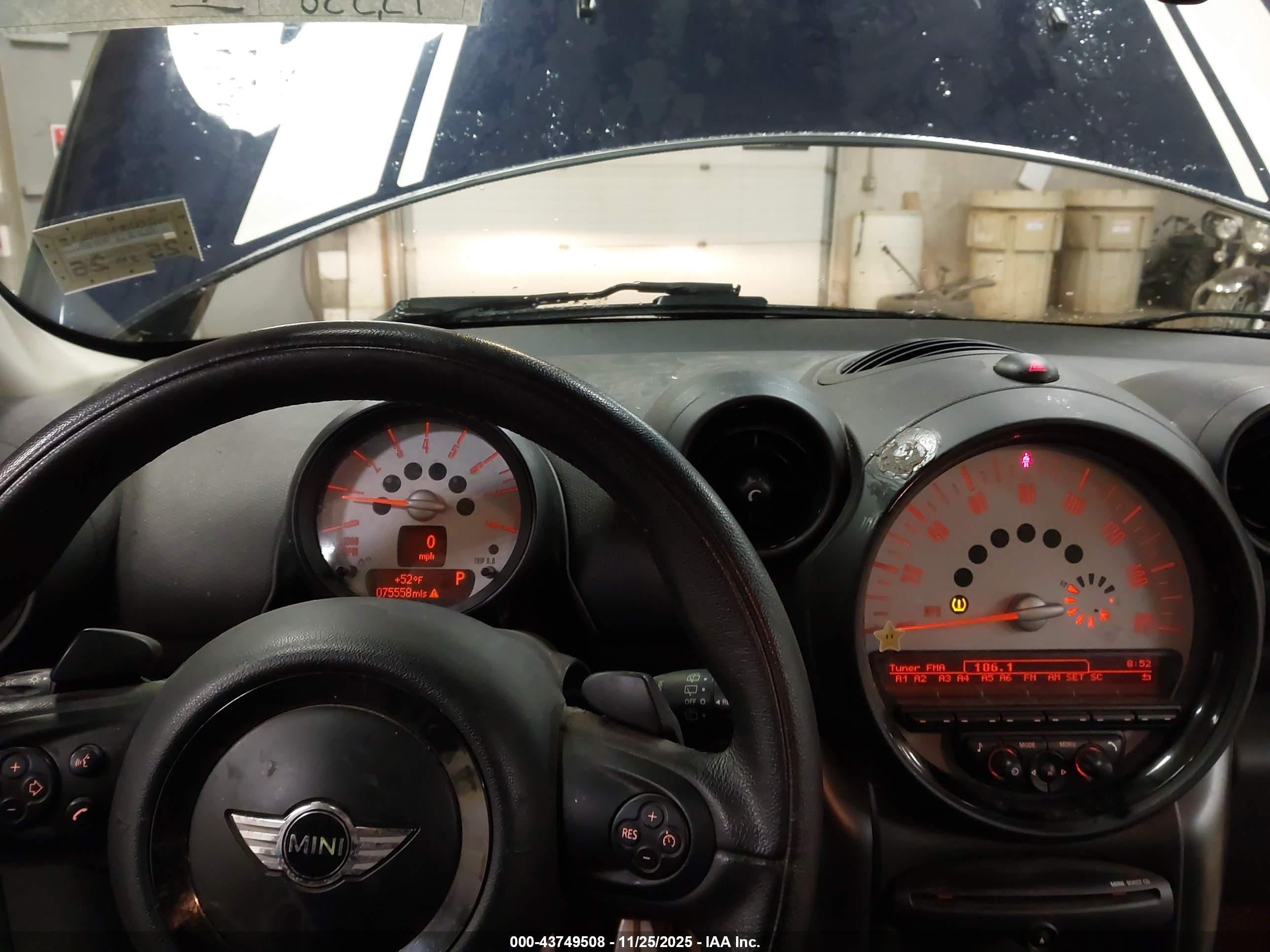 MINI COUNTRYMAN image 7