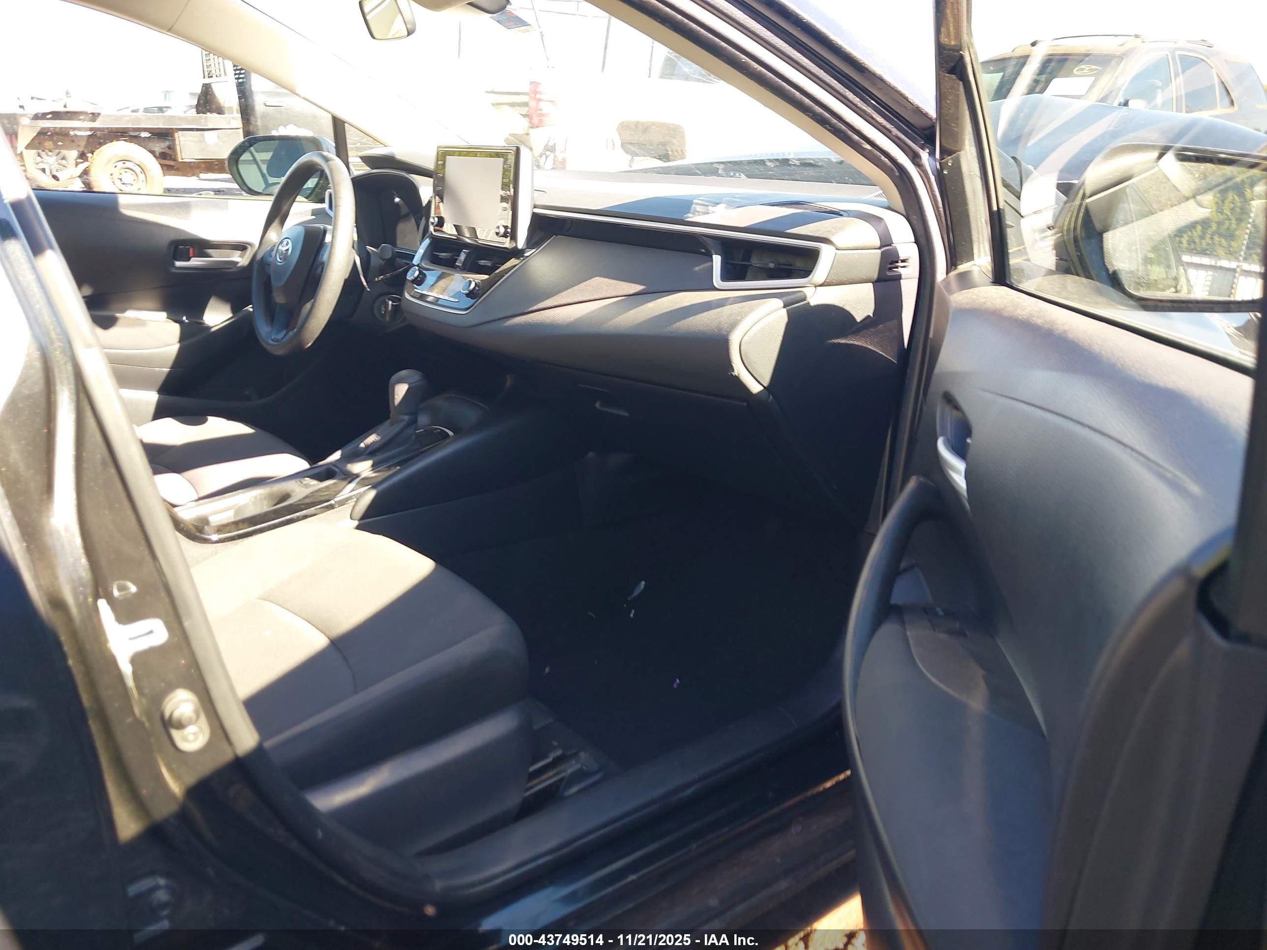 TOYOTA COROLLA image 5