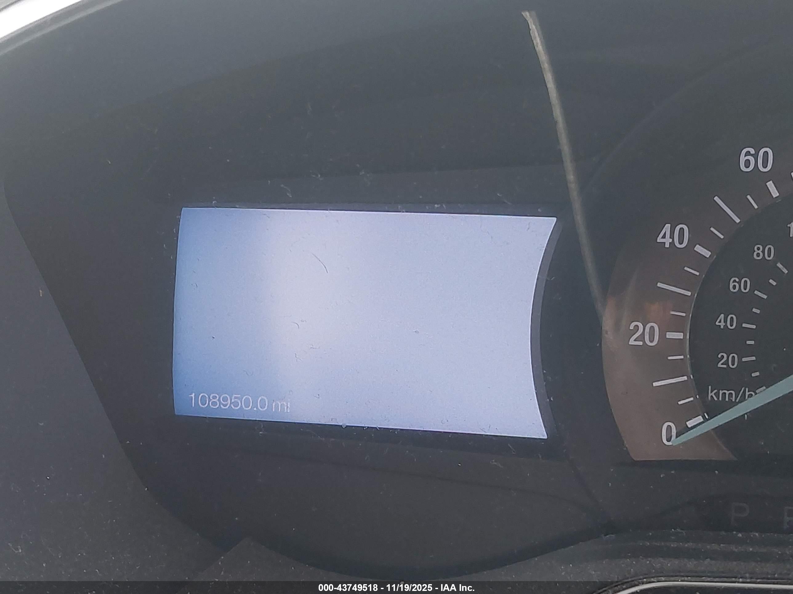 FORD FUSION image 7