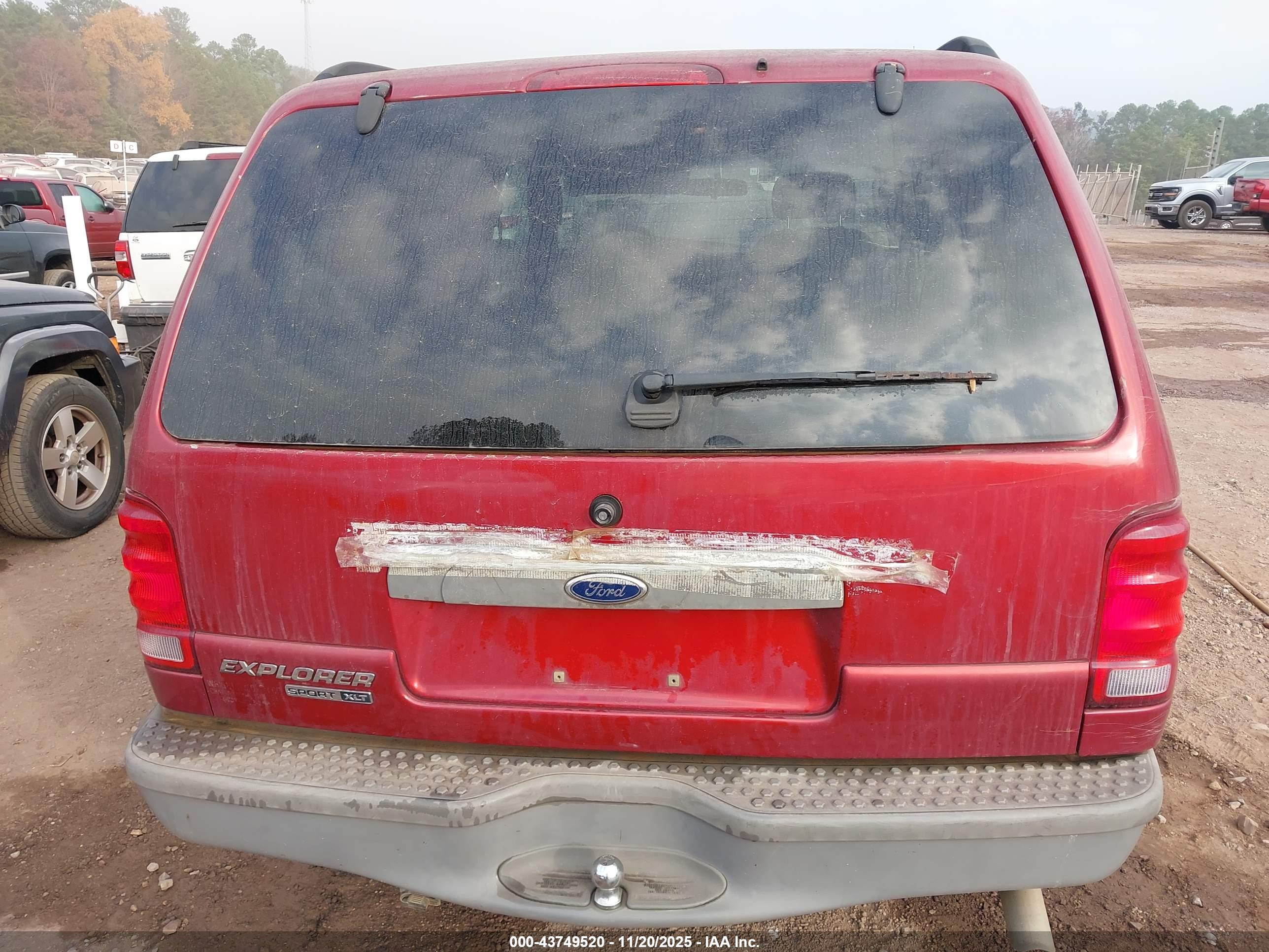 FORD EXPLORER image 6