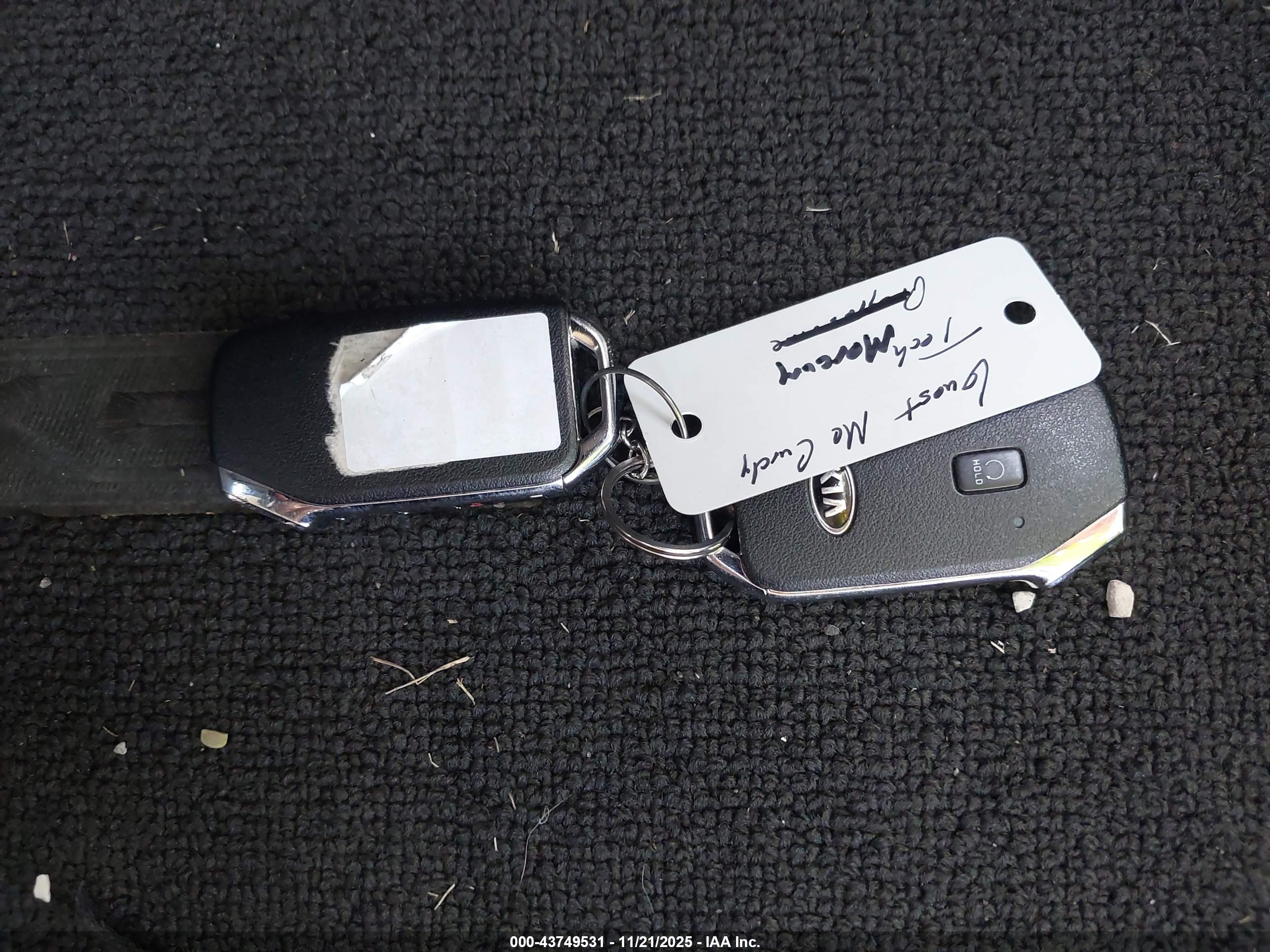 KIA K5 image 11