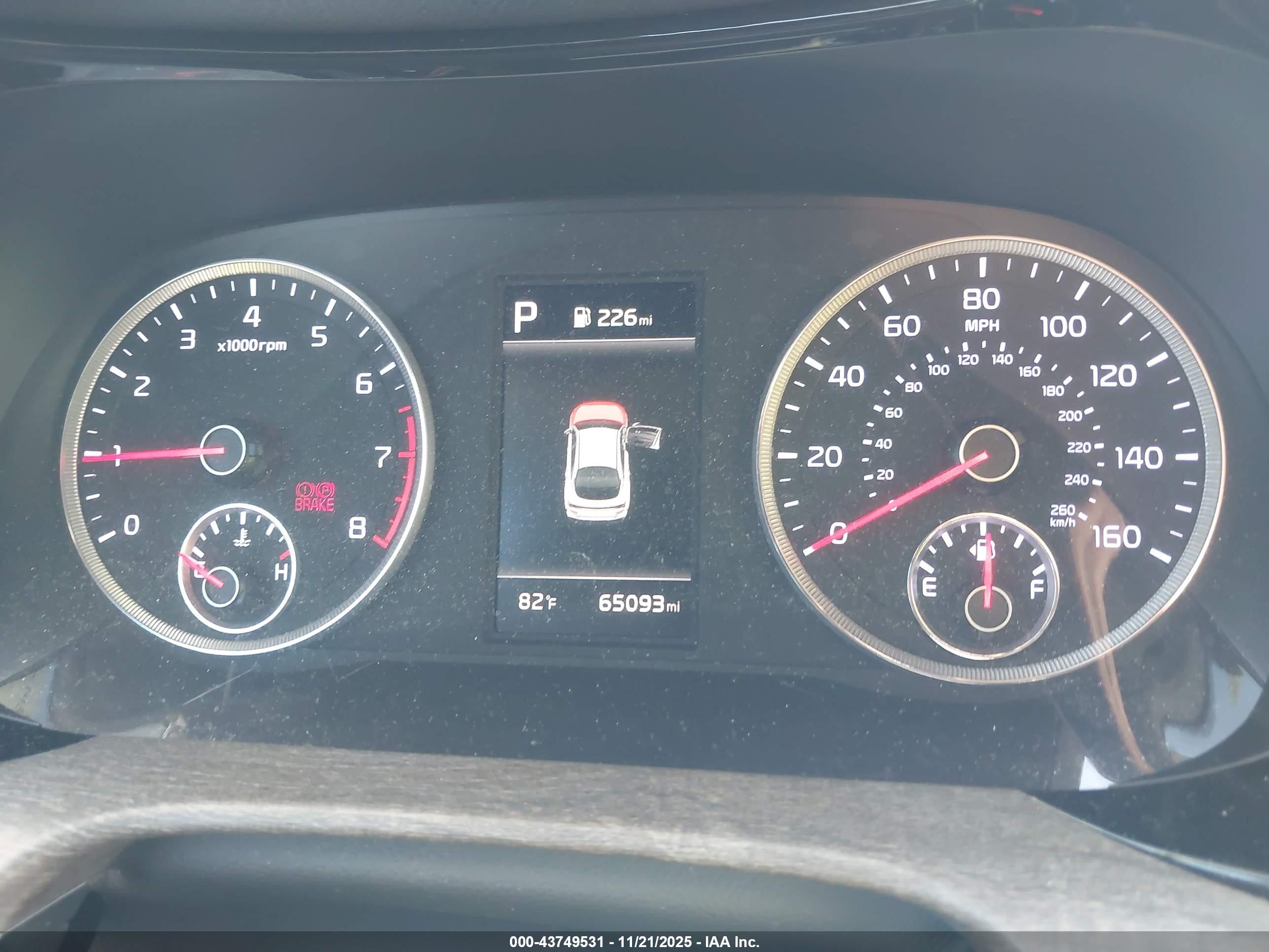 KIA K5 image 7
