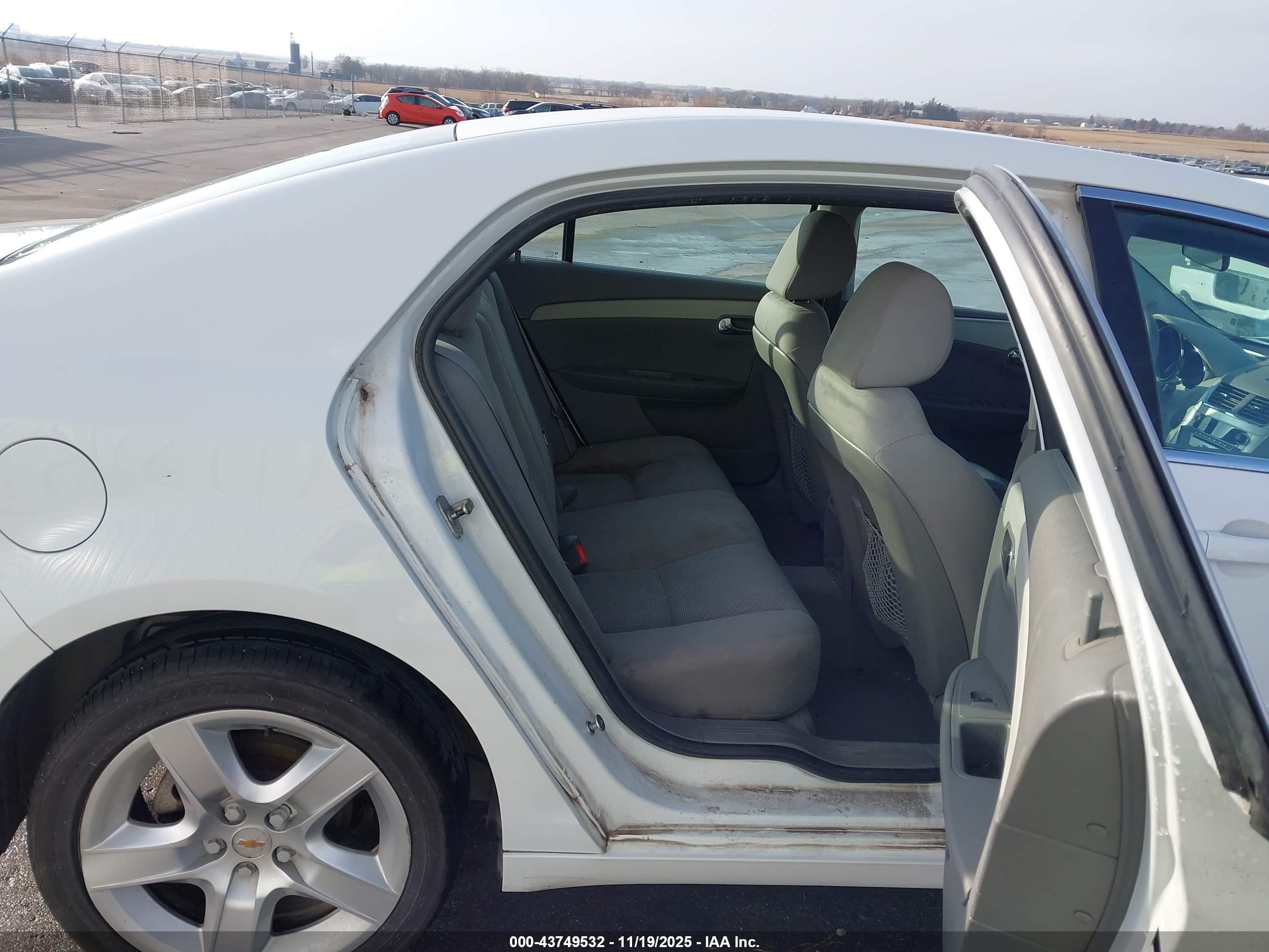 CHEVROLET MALIBU image 8