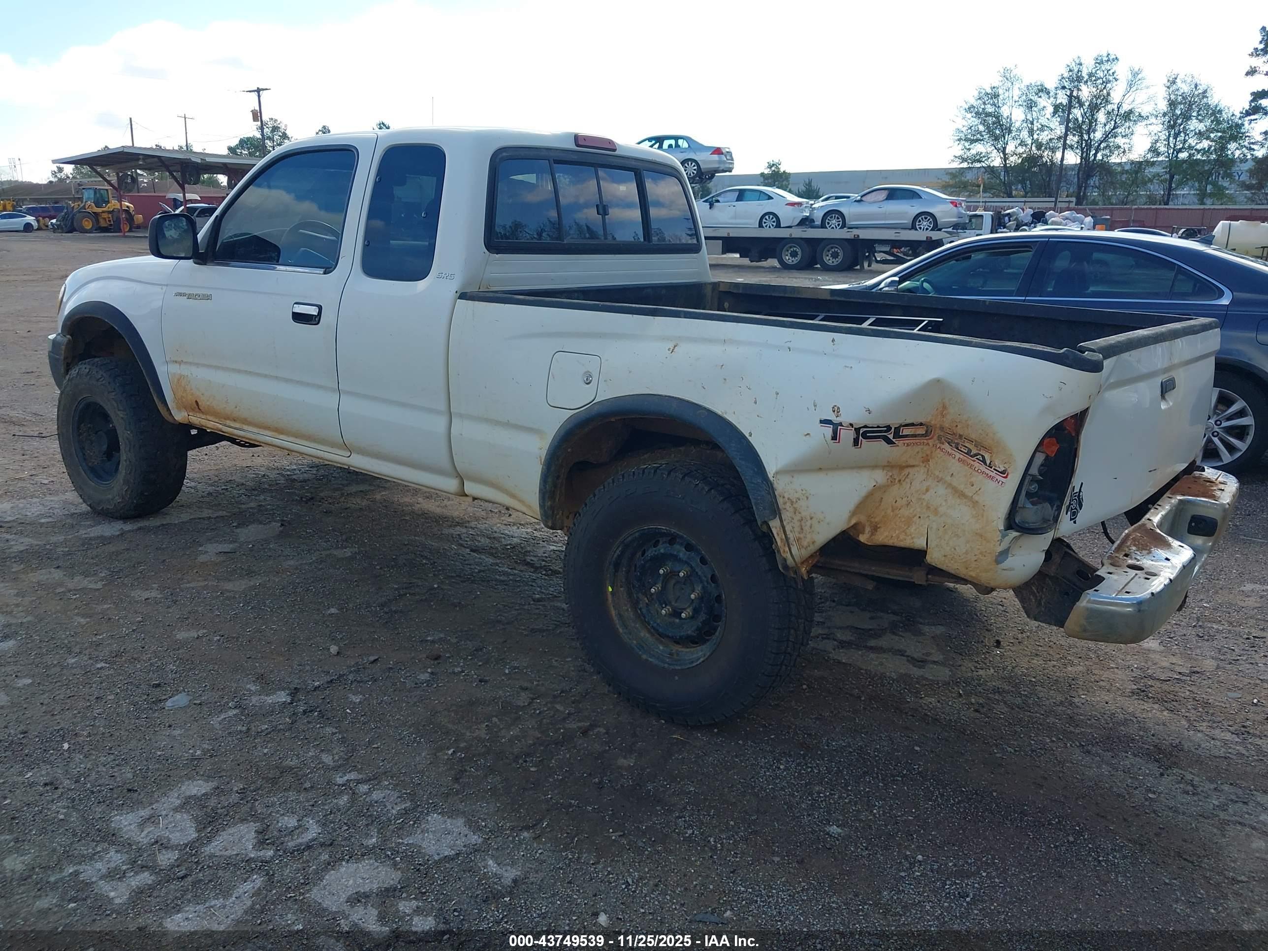 TOYOTA TACOMA image 3