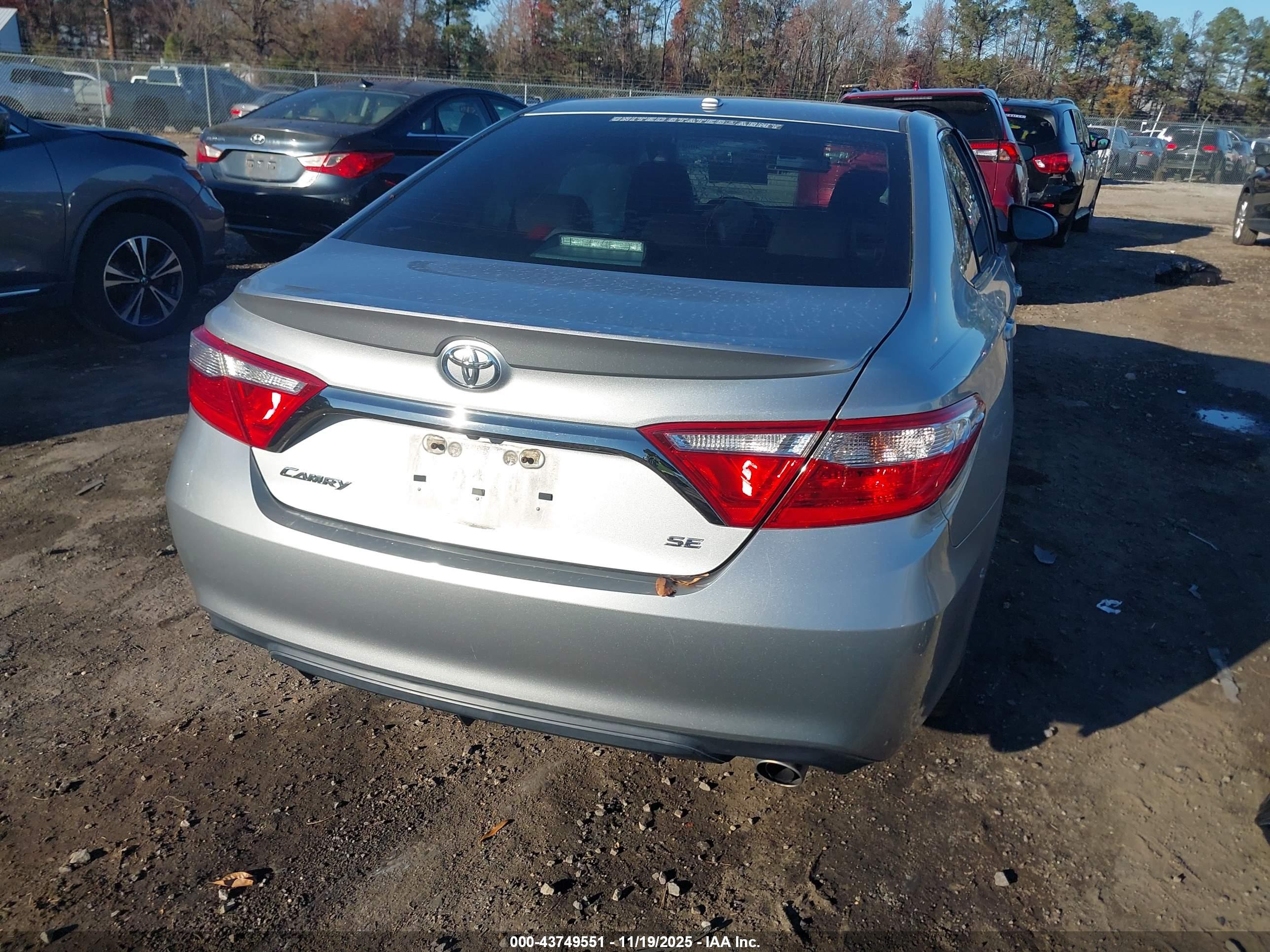 TOYOTA CAMRY image 4
