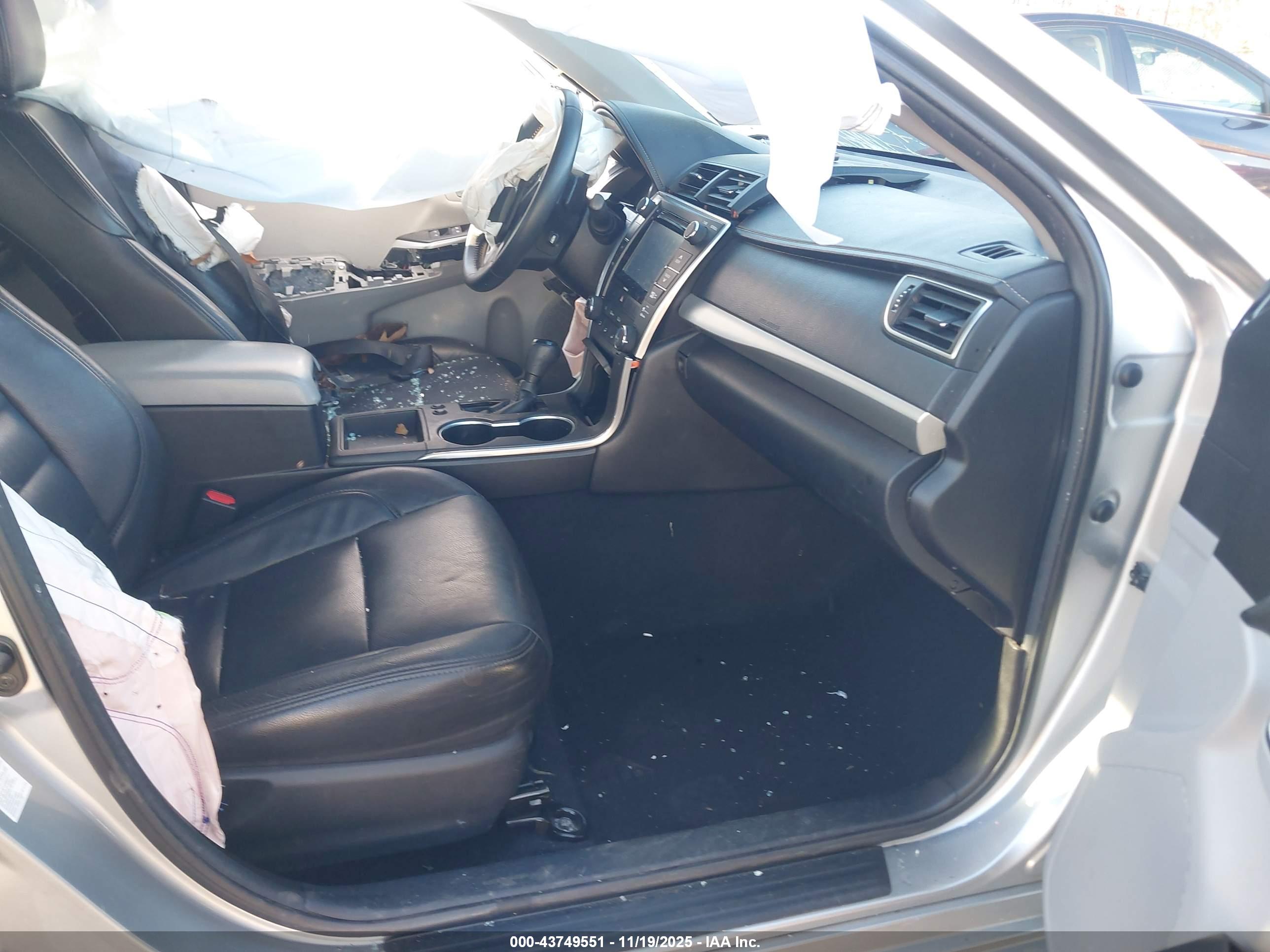 TOYOTA CAMRY image 5