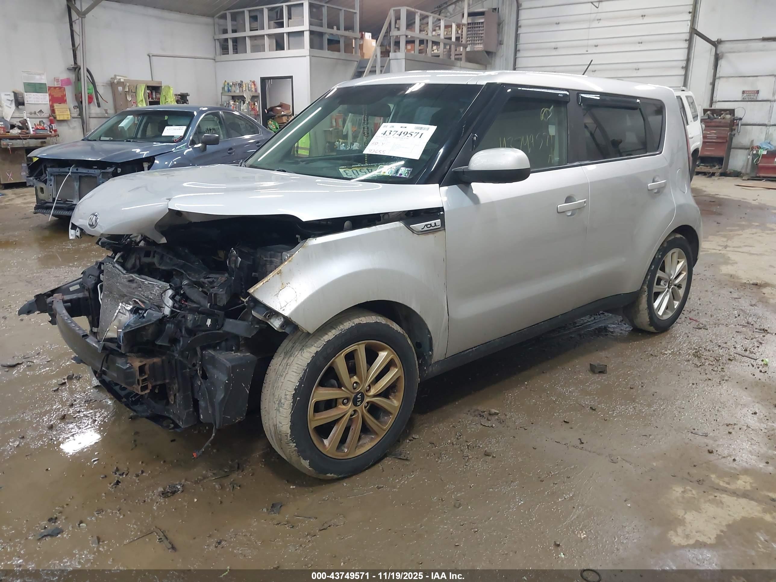 KIA SOUL image 2