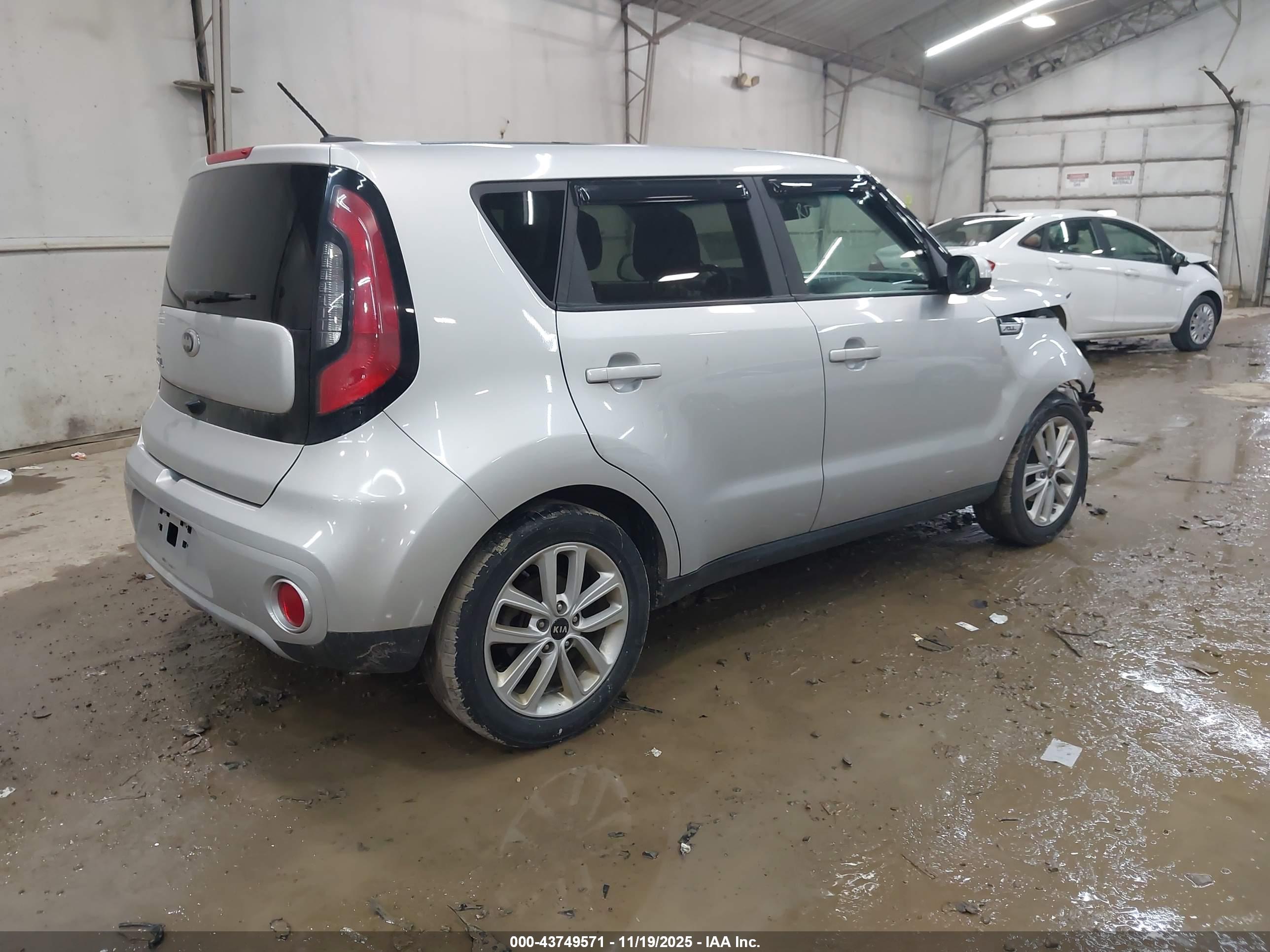 KIA SOUL image 4