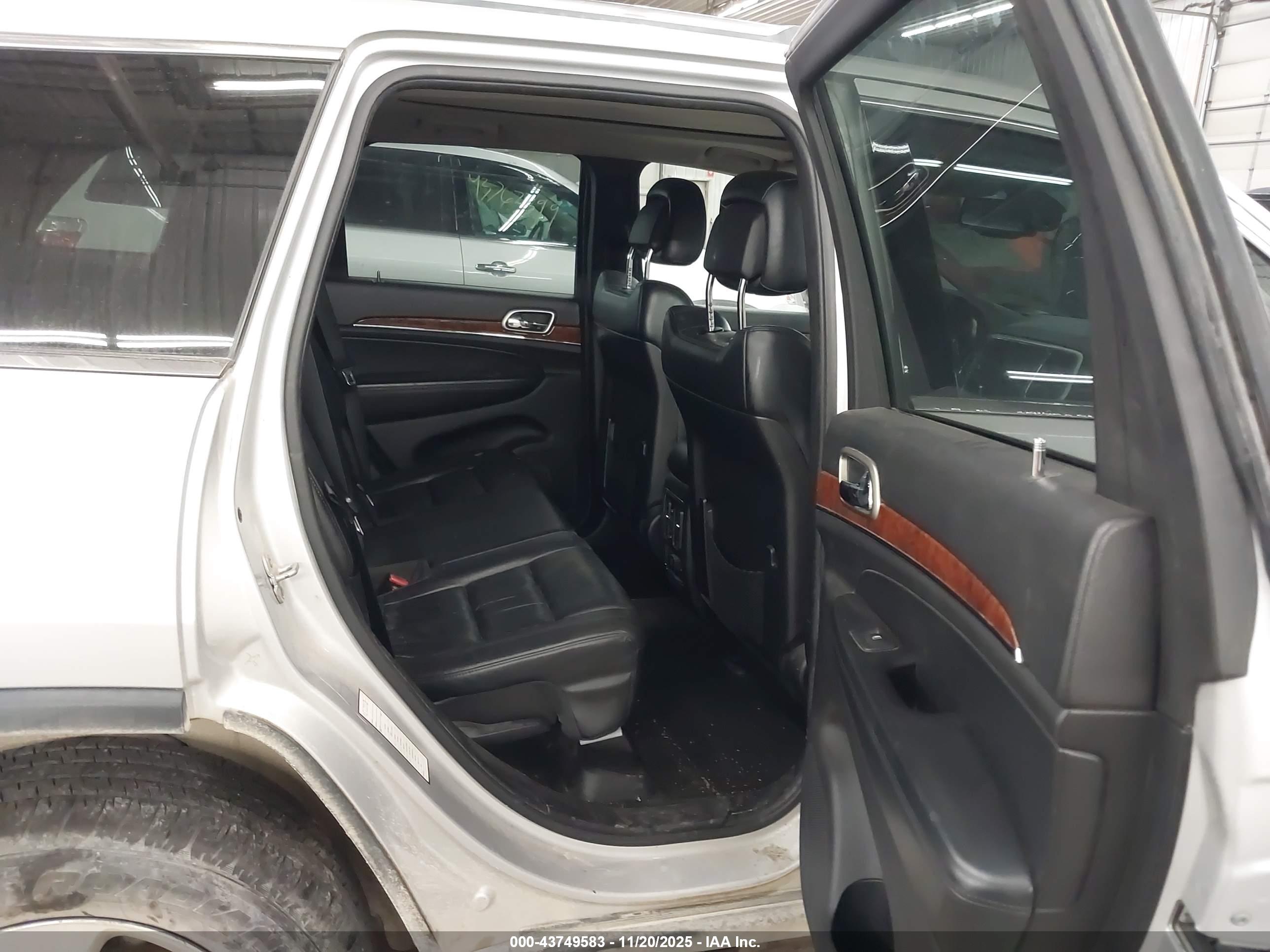 JEEP GRAND image 8