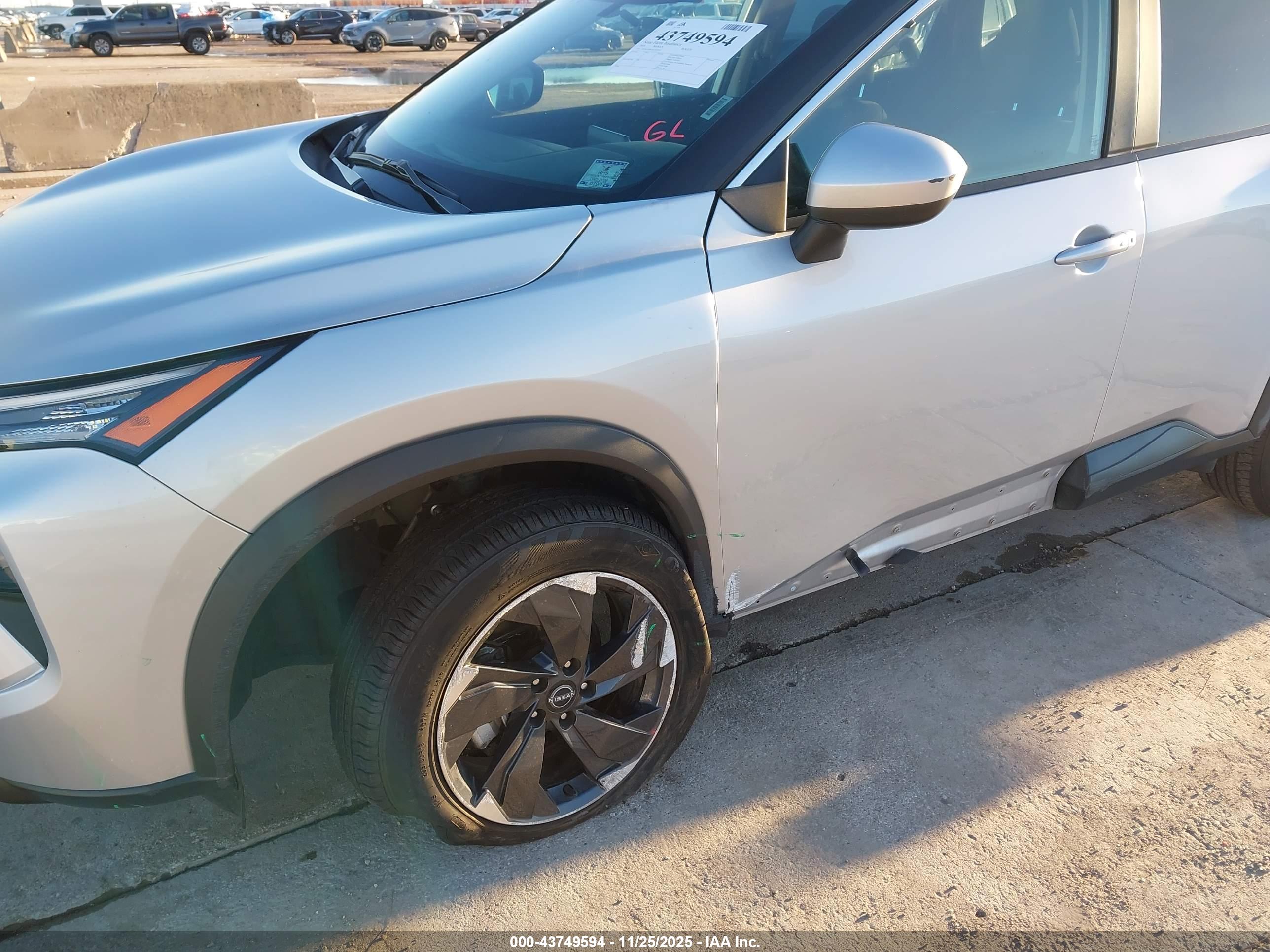 NISSAN ROGUE image 6