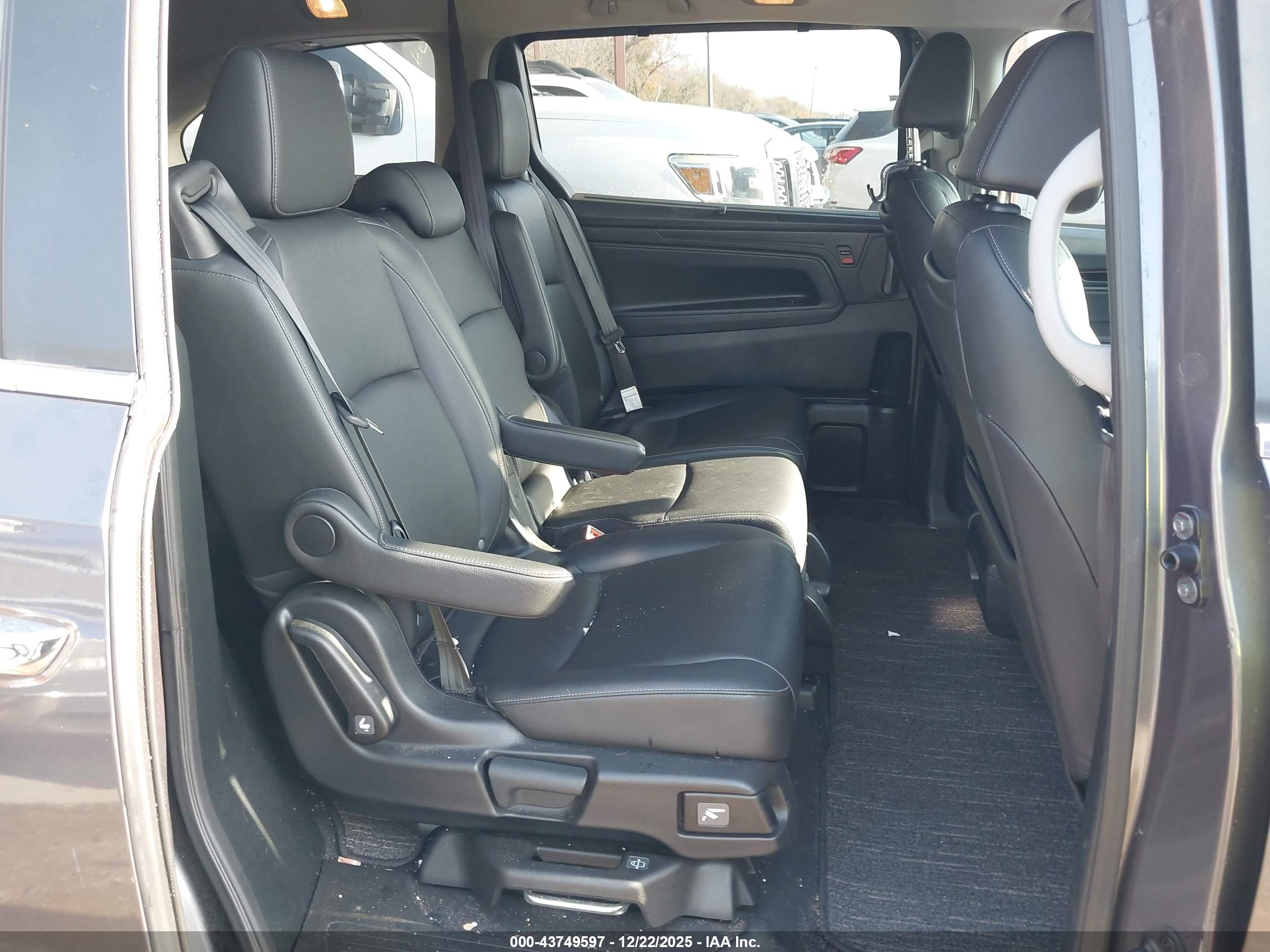 HONDA ODYSSEY image 8