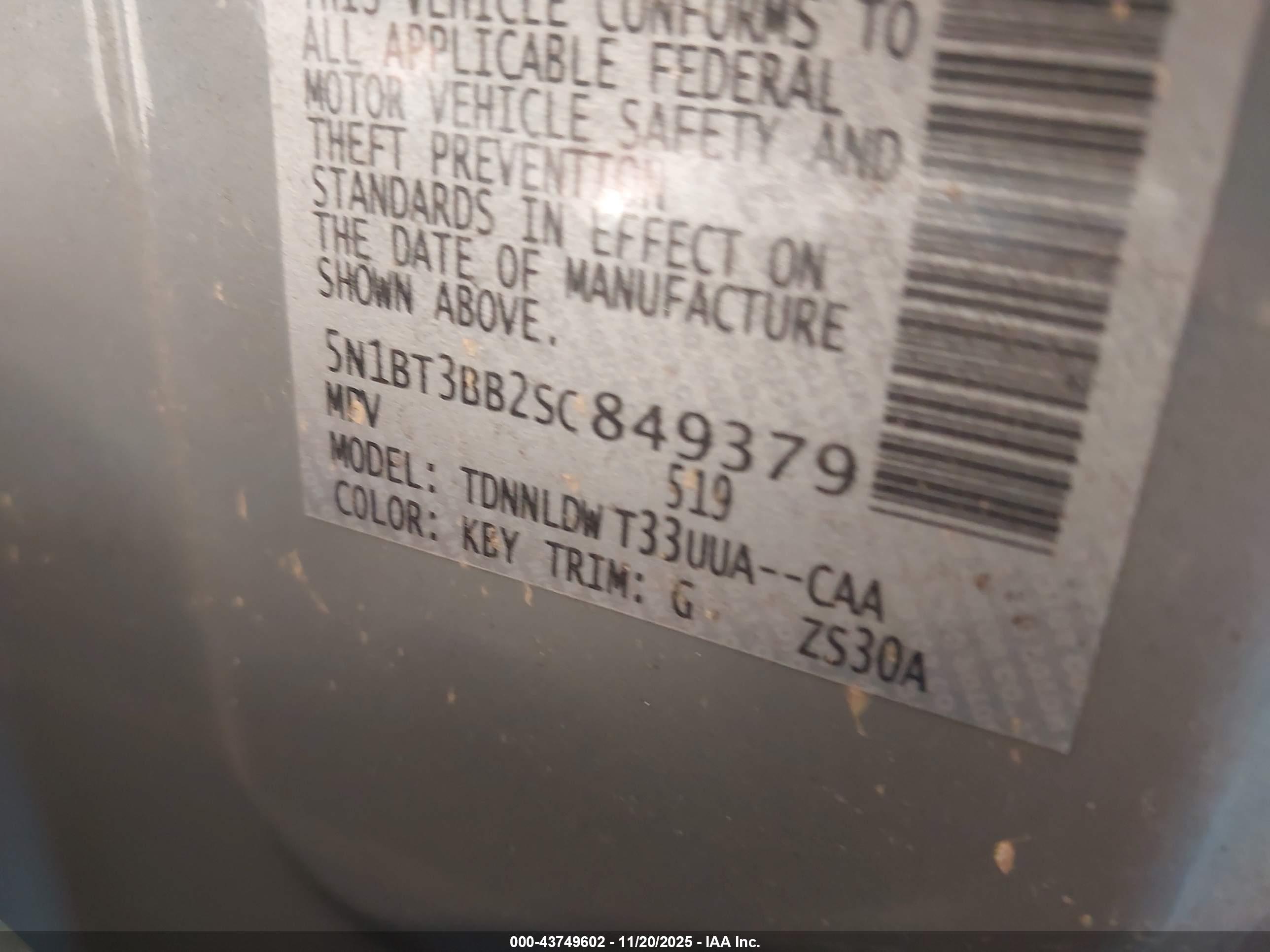NISSAN ROGUE image 9