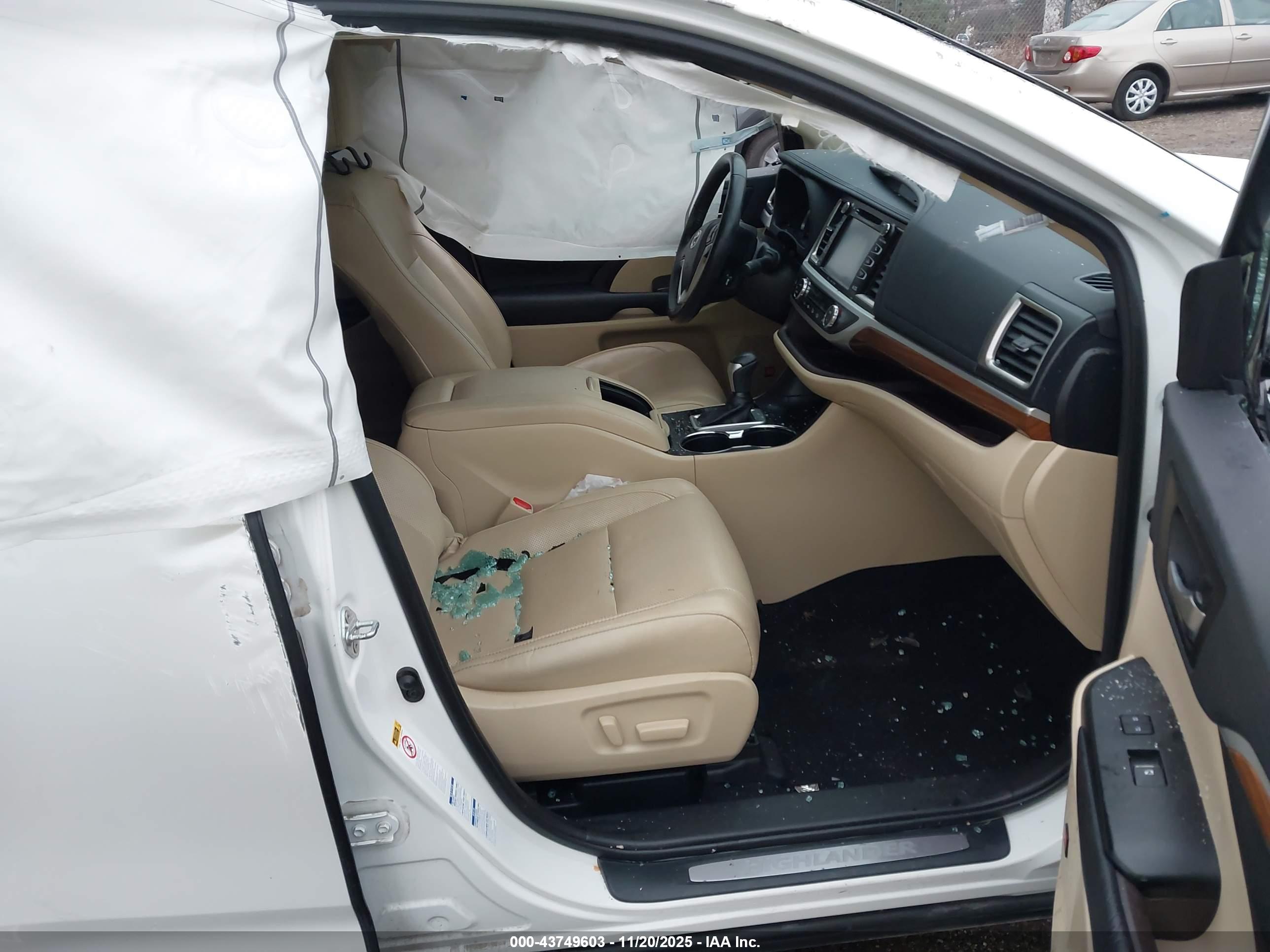 TOYOTA HIGHLANDER image 5