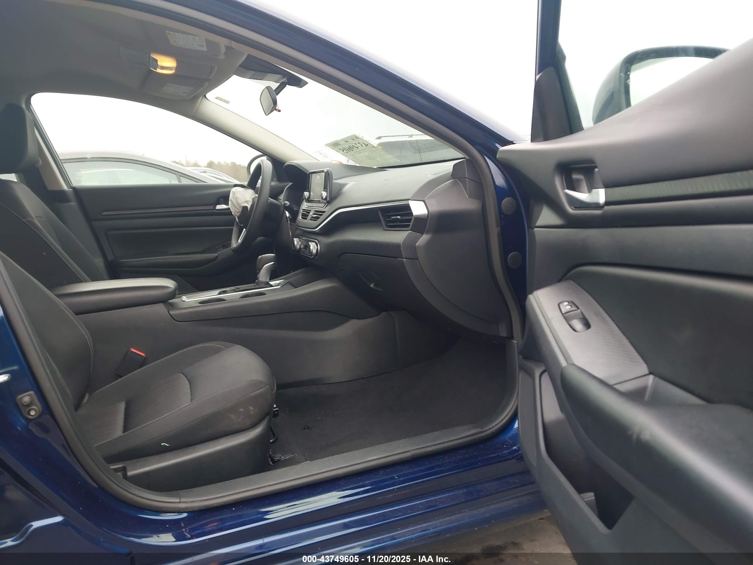 NISSAN ALTIMA image 5