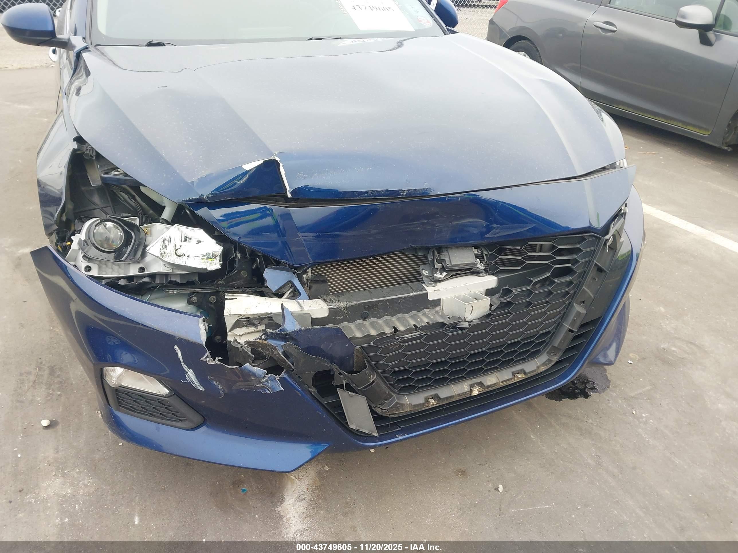 NISSAN ALTIMA image 6
