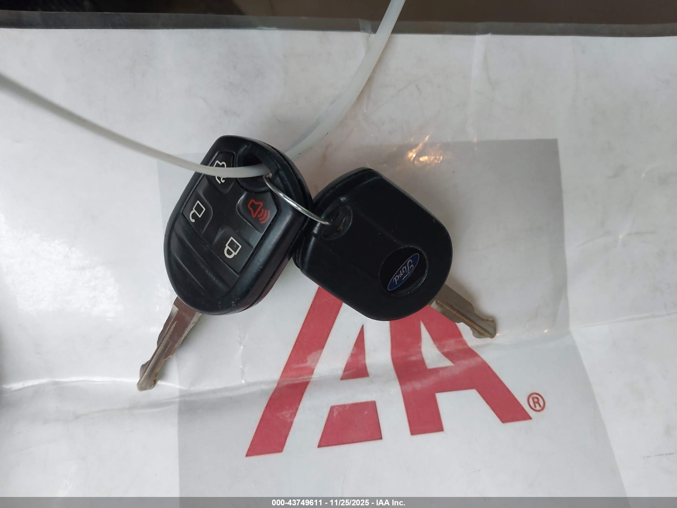 FORD ESCAPE image 11