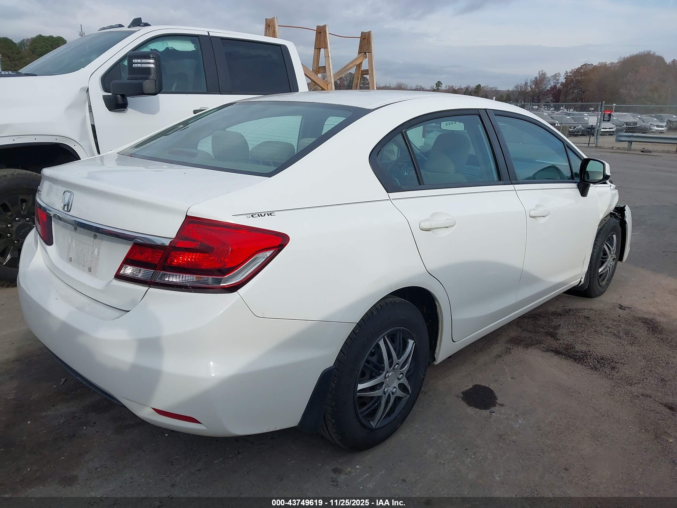 HONDA CIVIC image 4