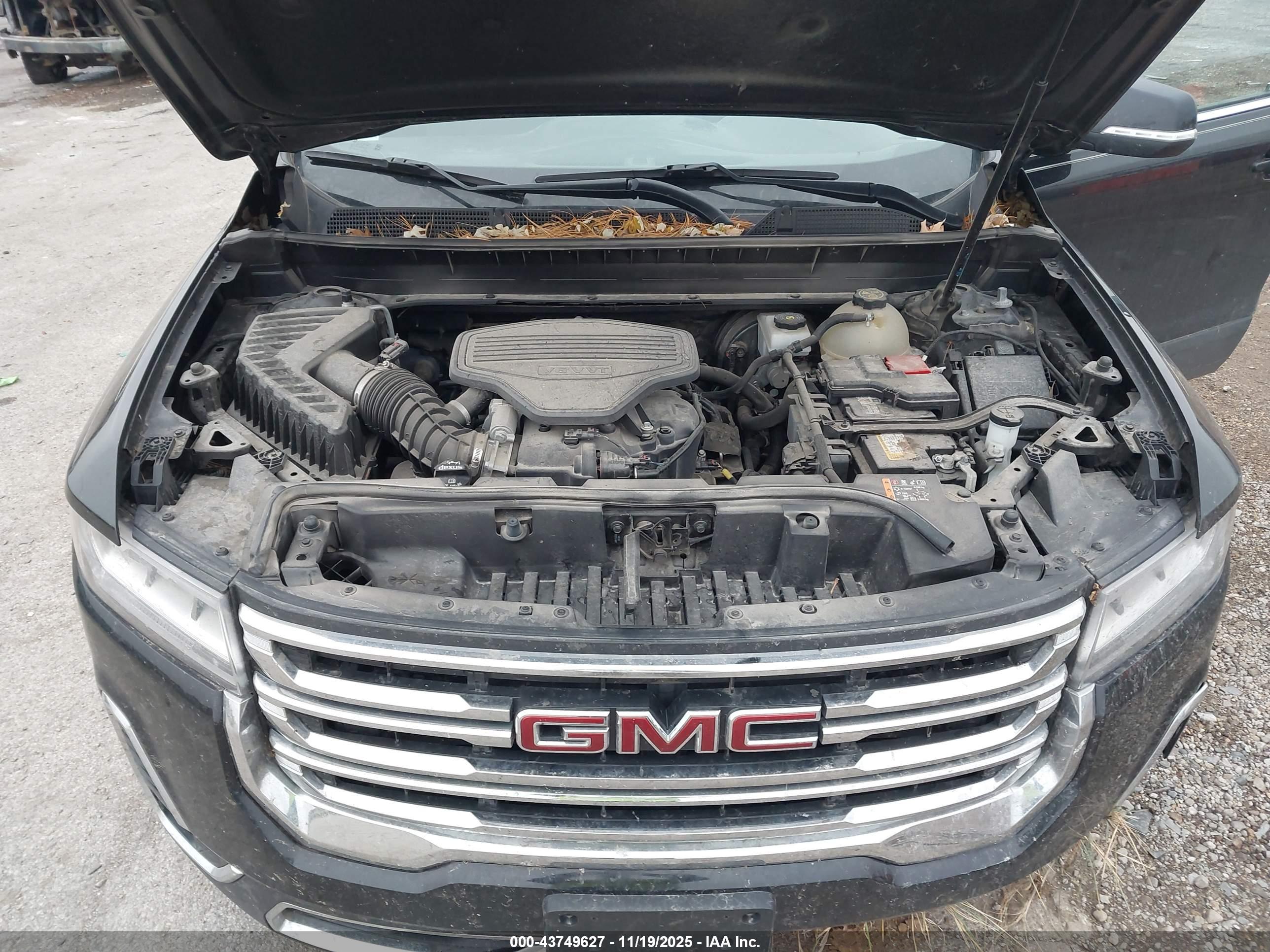 GMC ACADIA image 10