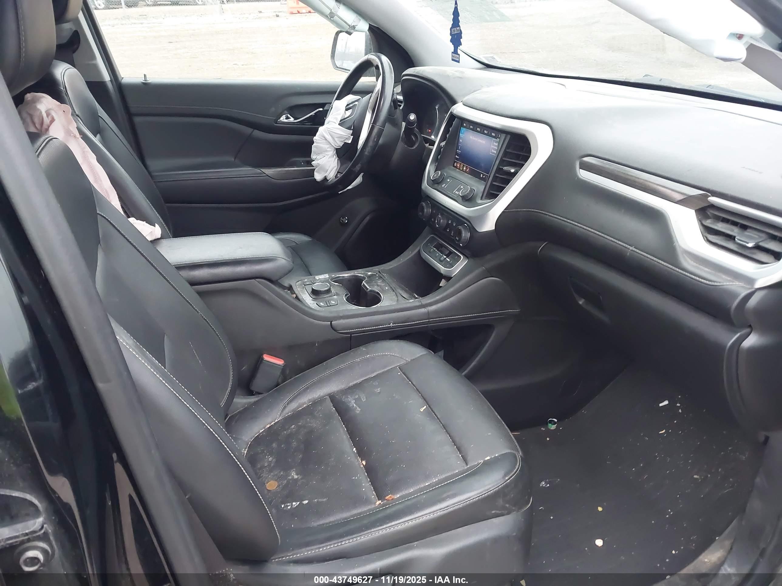 GMC ACADIA image 5