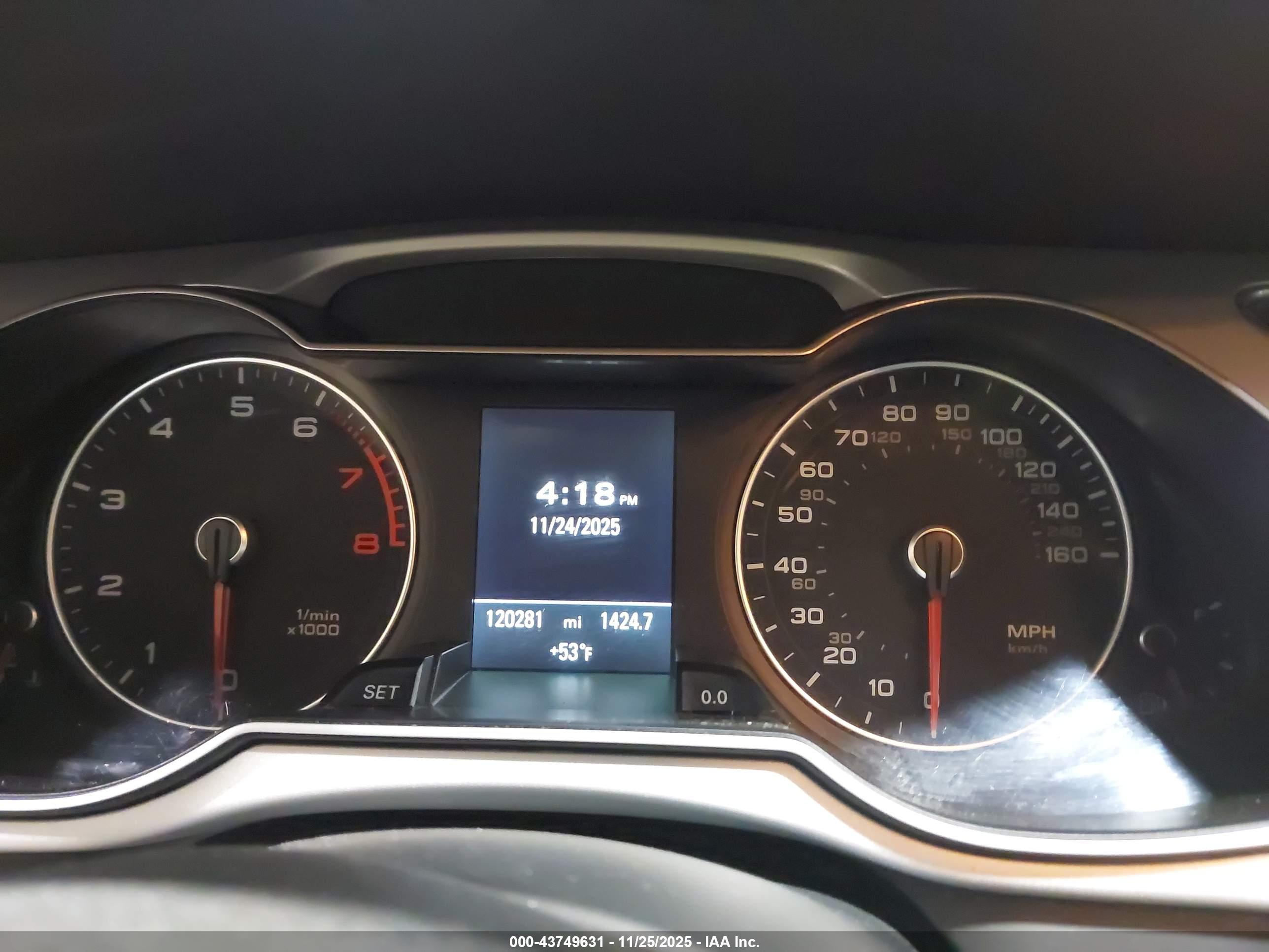 AUDI A4 image 7