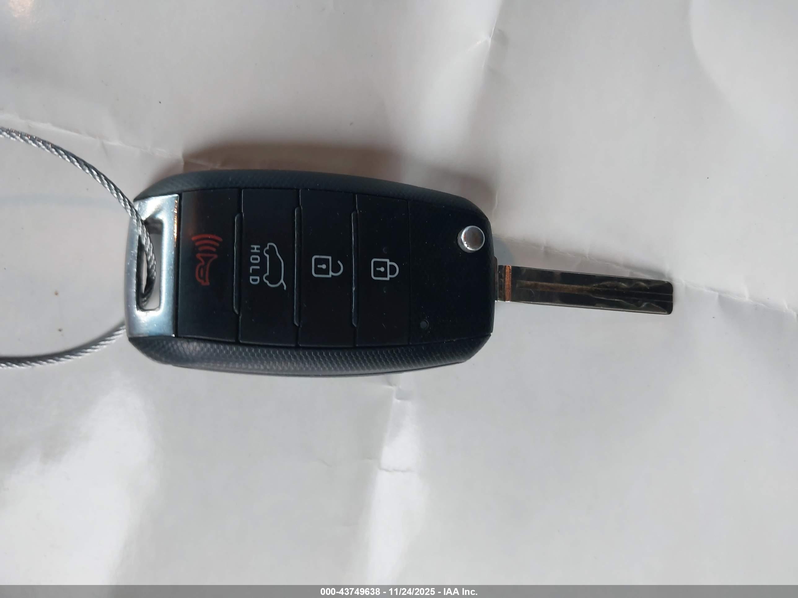 KIA SPORTAGE image 11