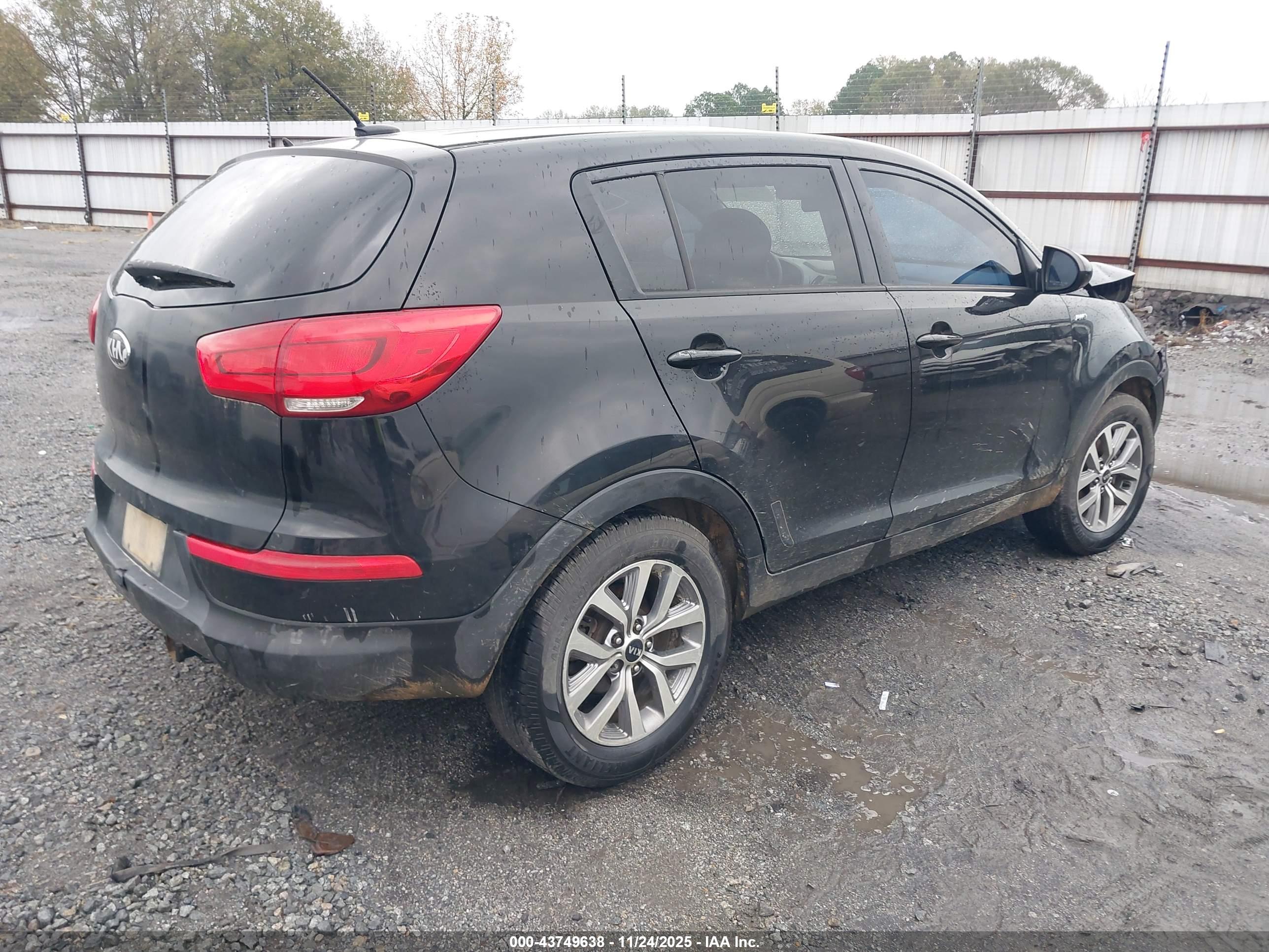 KIA SPORTAGE image 4