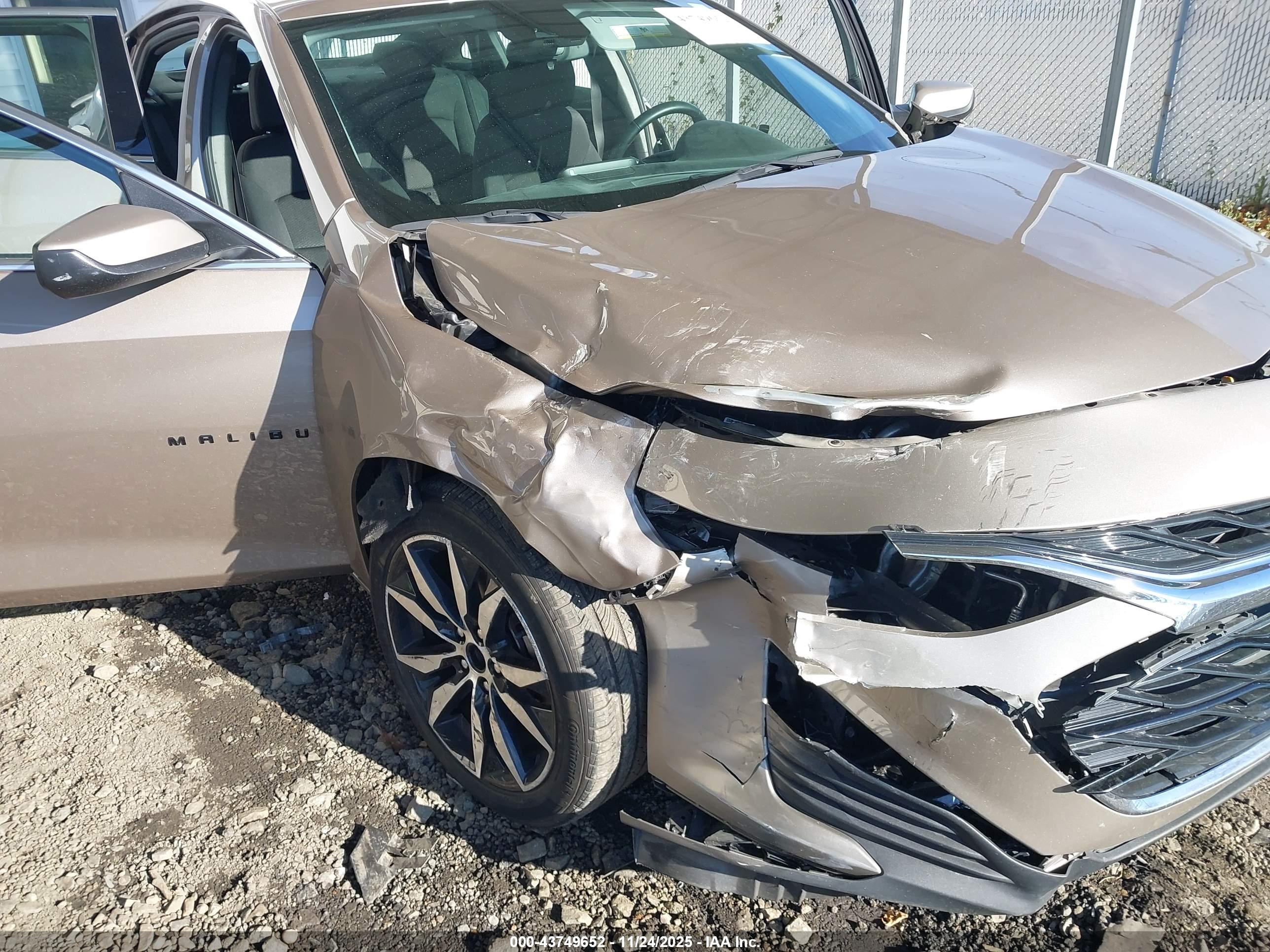 CHEVROLET MALIBU image 6