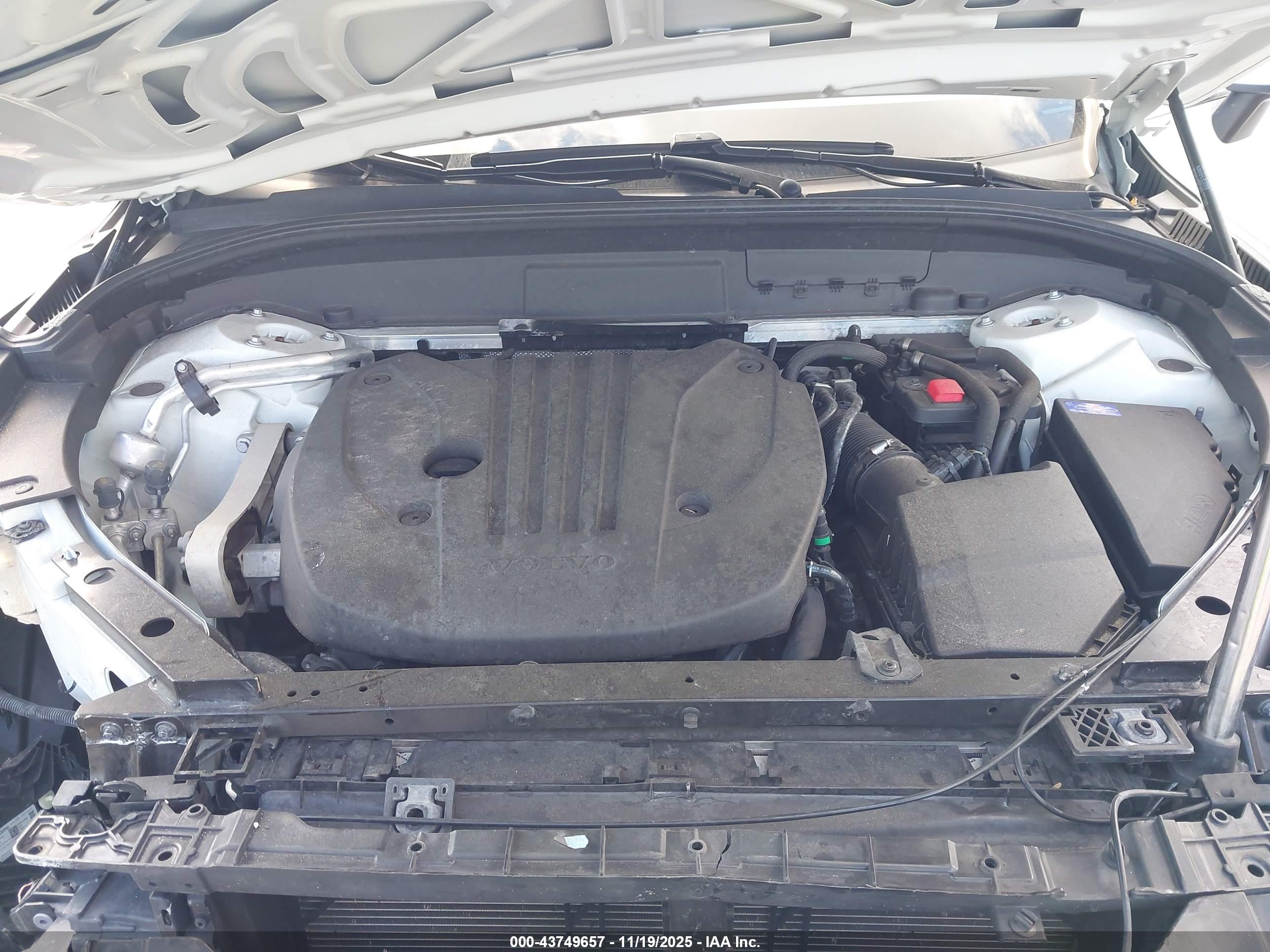 VOLVO XC60 image 10