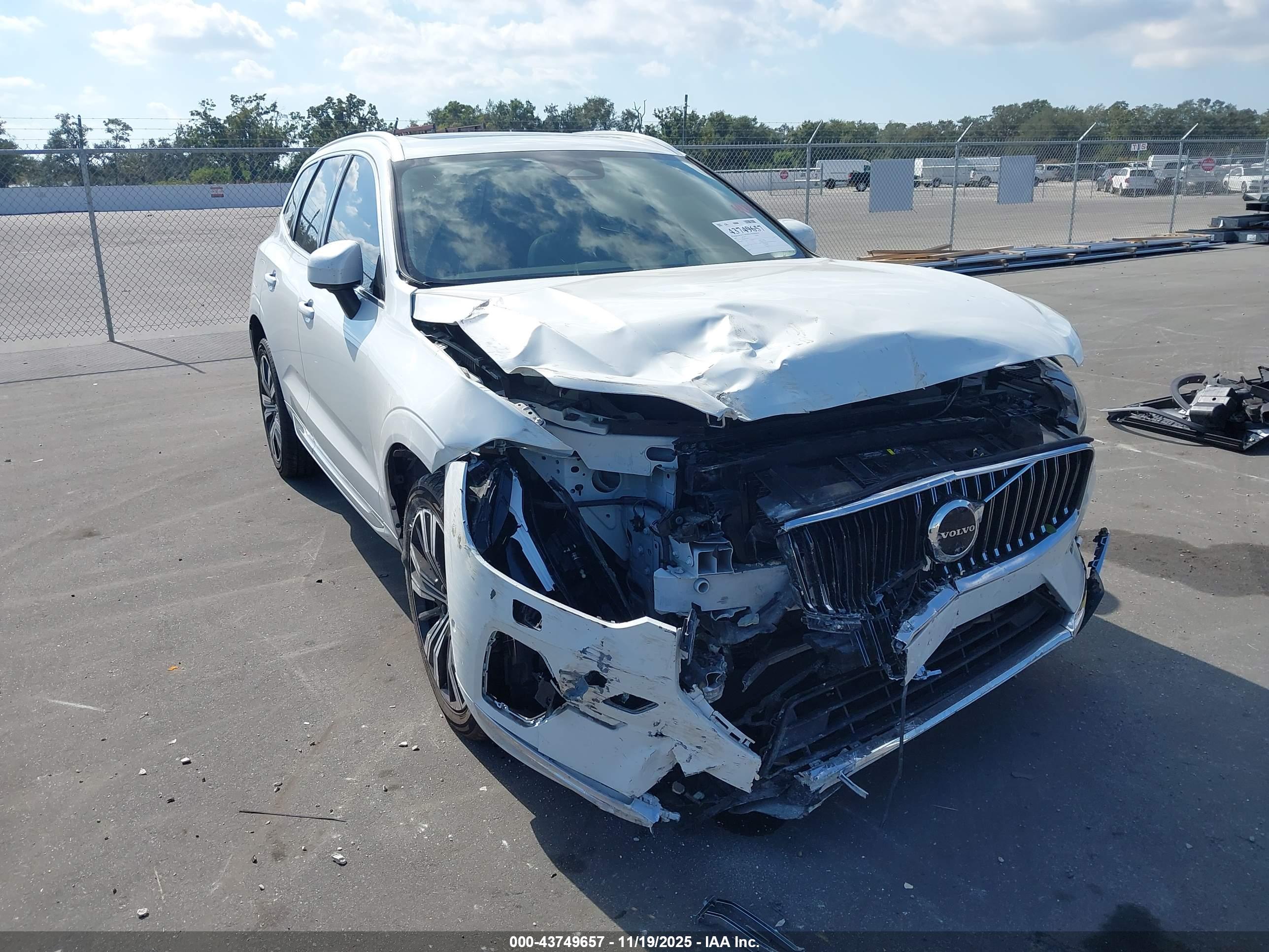 VOLVO XC60 image 6