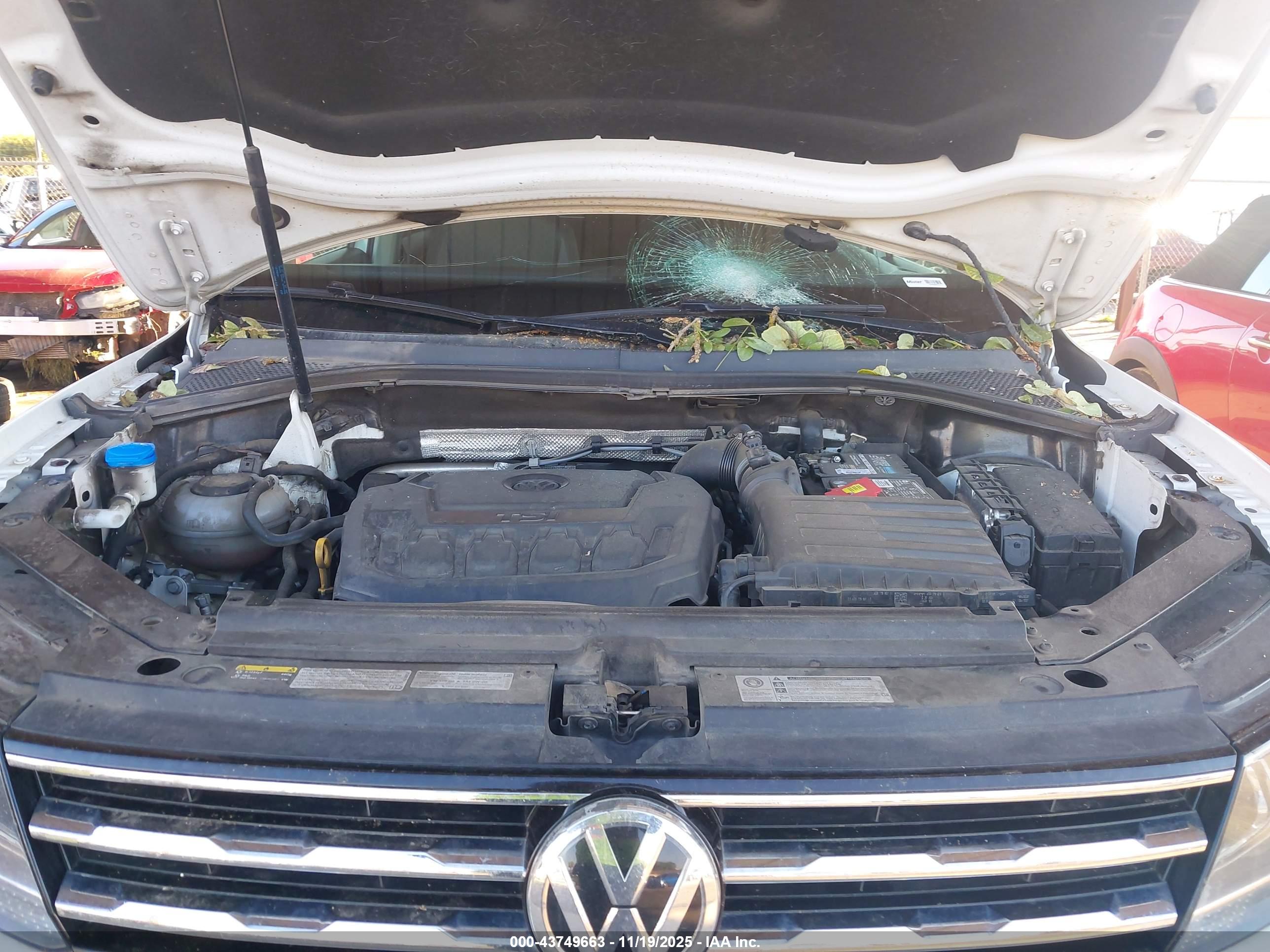 VOLKSWAGEN TIGUAN image 10