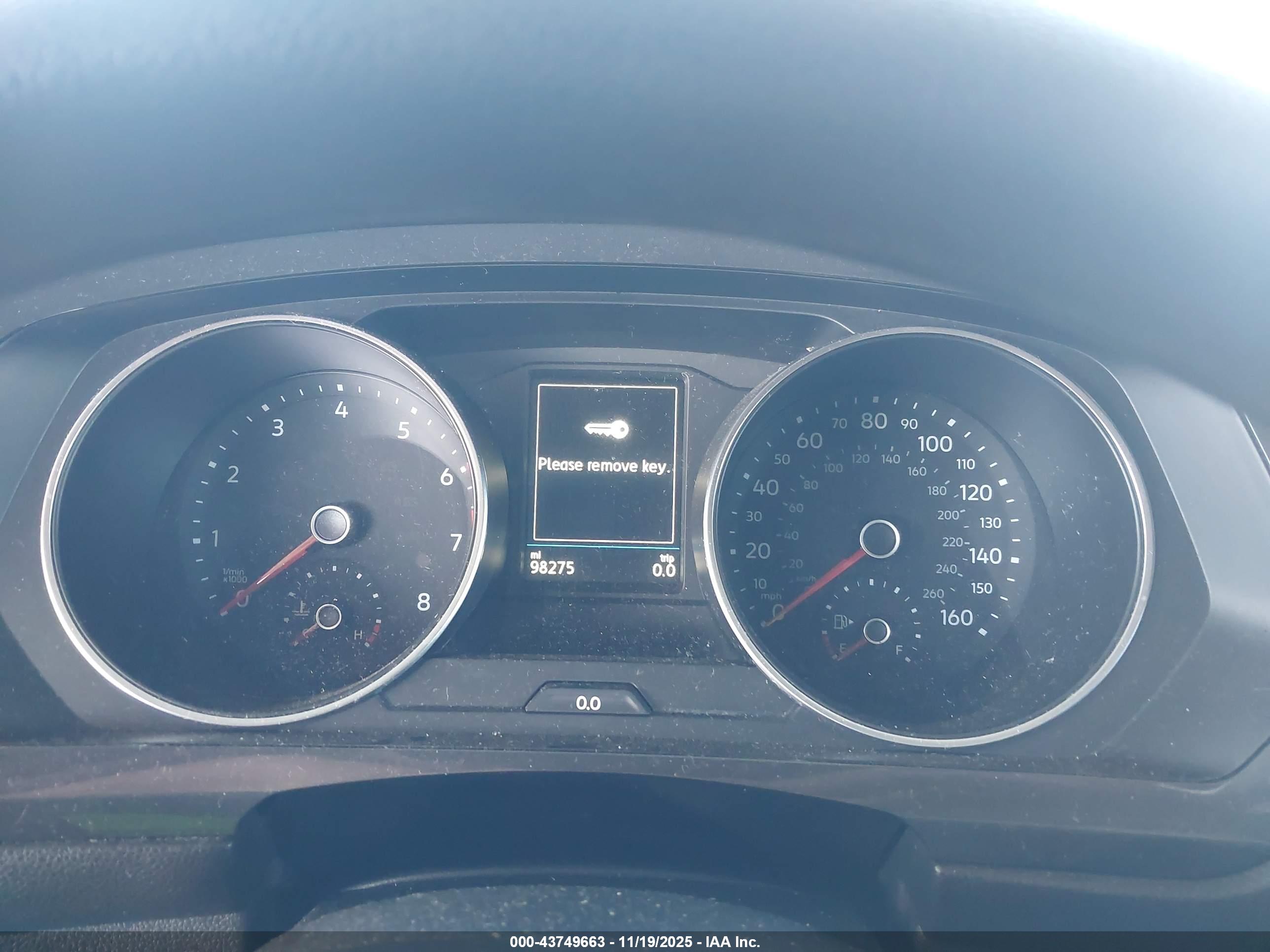 VOLKSWAGEN TIGUAN image 7