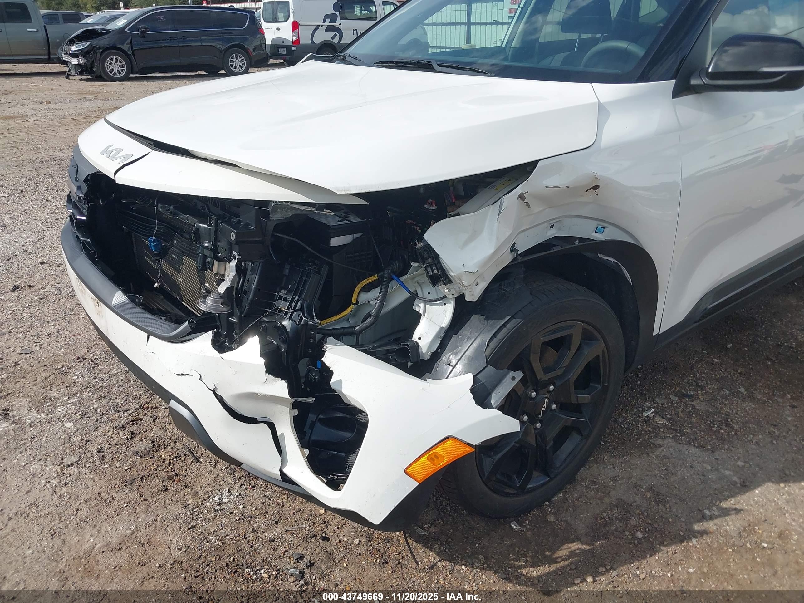 KIA SELTOS image 6