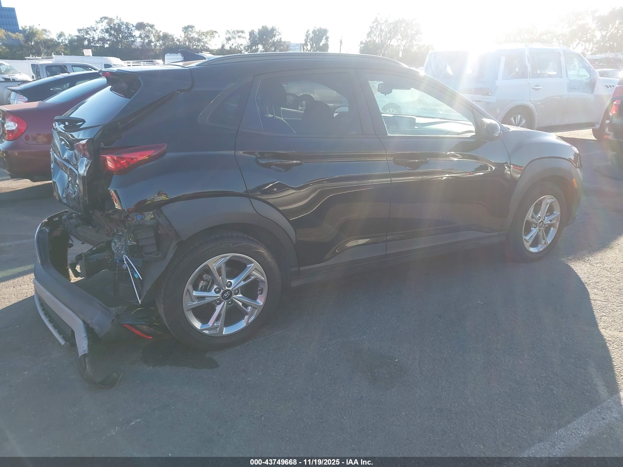 HYUNDAI KONA image 4