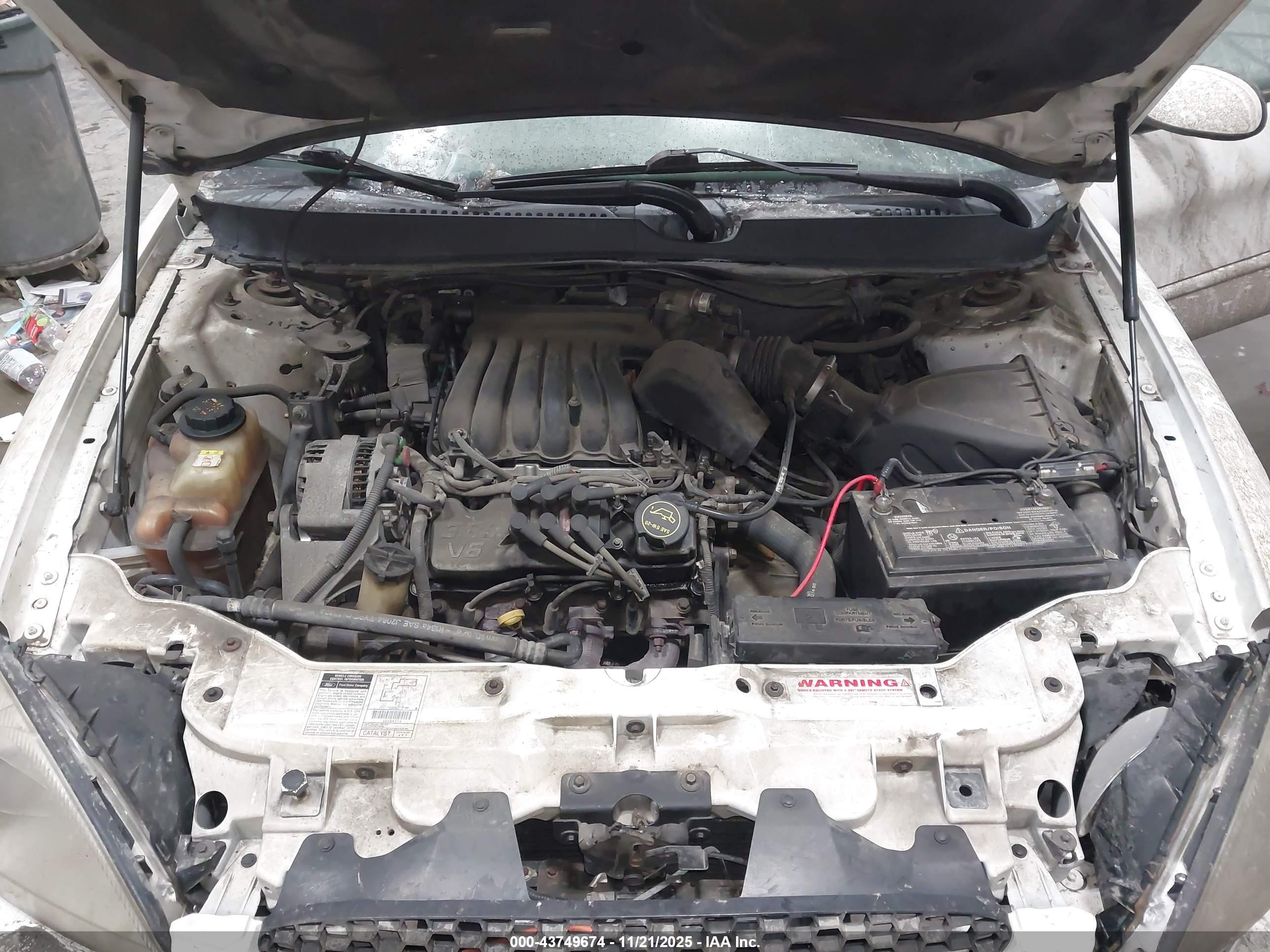 FORD TAURUS image 10