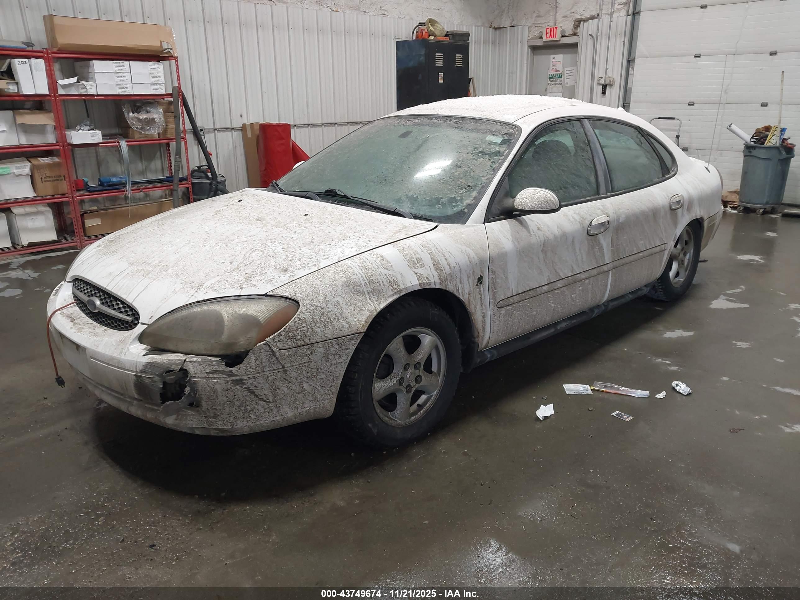 FORD TAURUS image 2