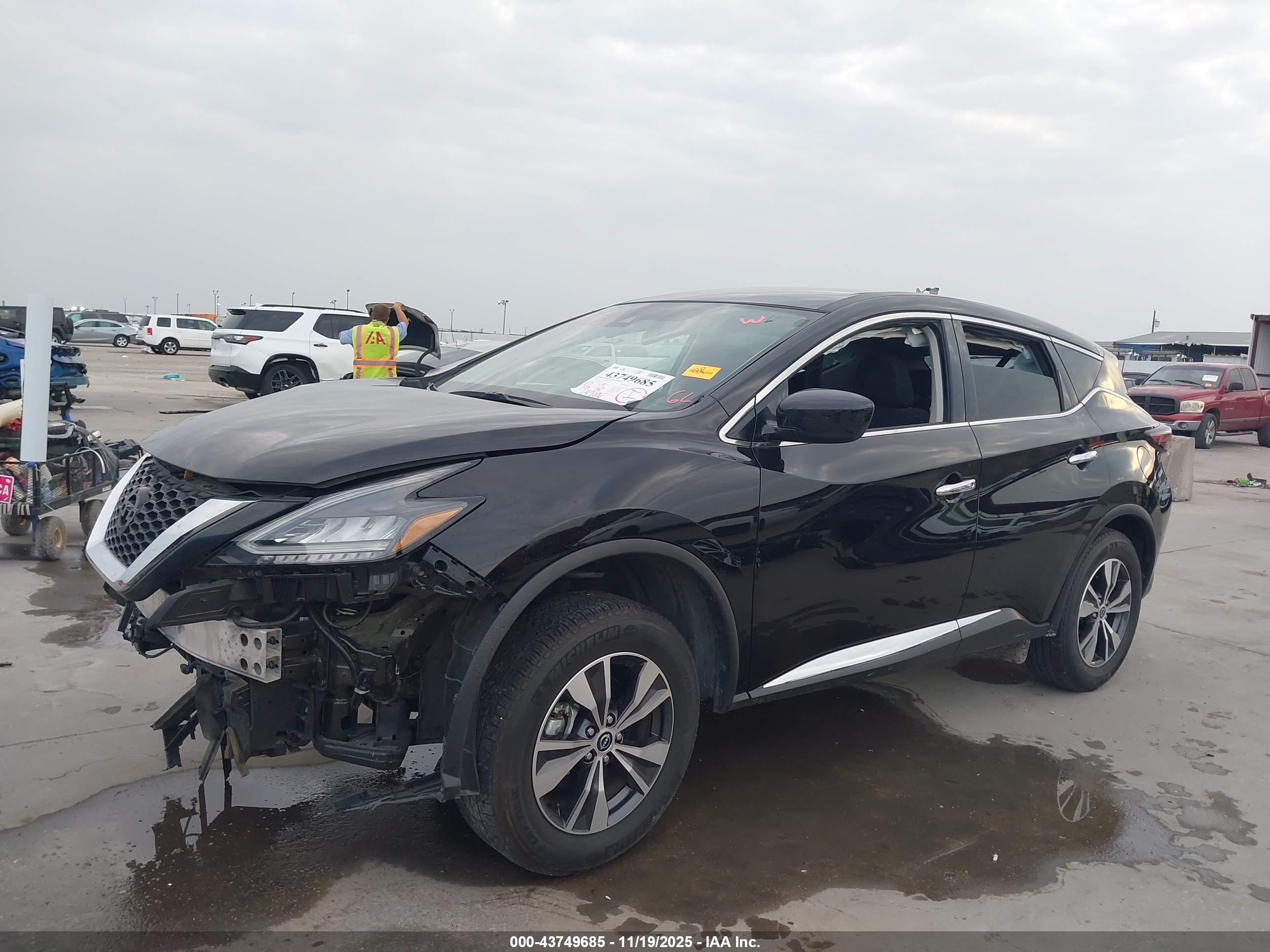 NISSAN MURANO image 2