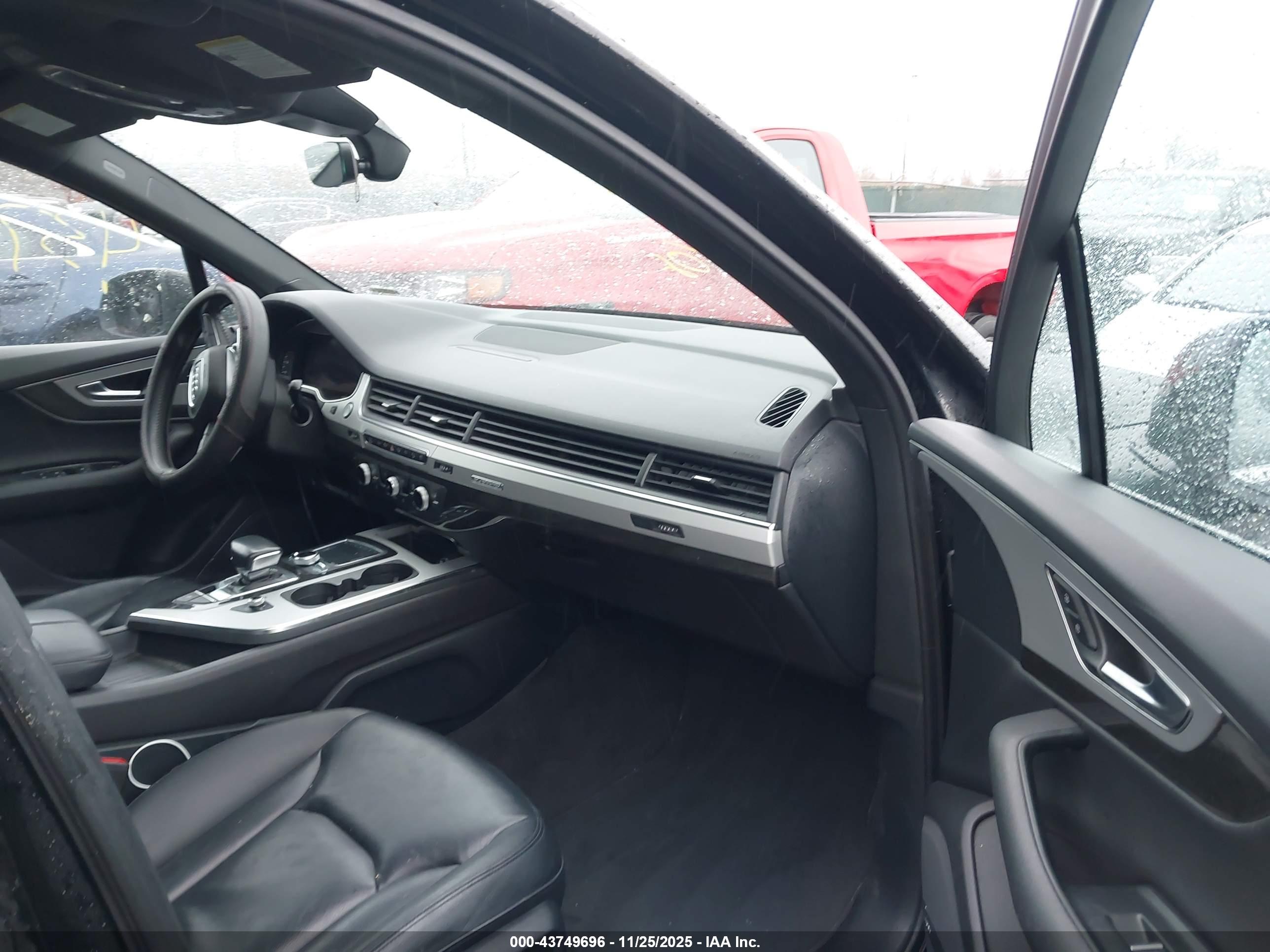 AUDI Q7 image 5