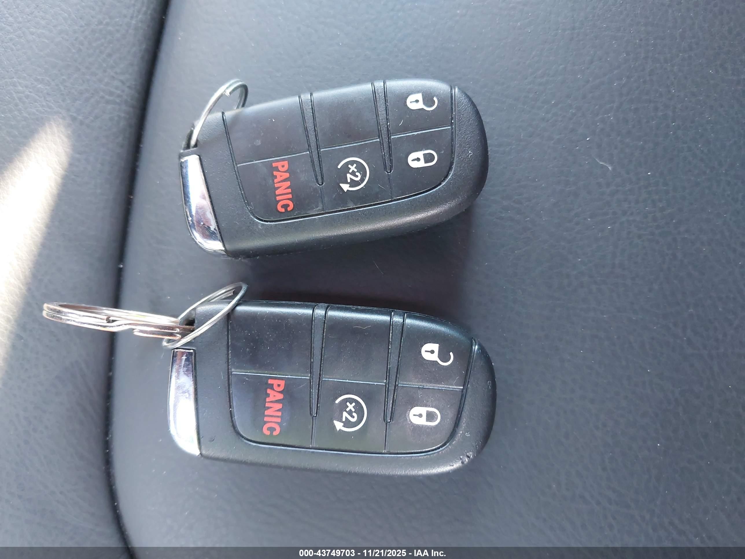 JEEP RENEGADE image 11