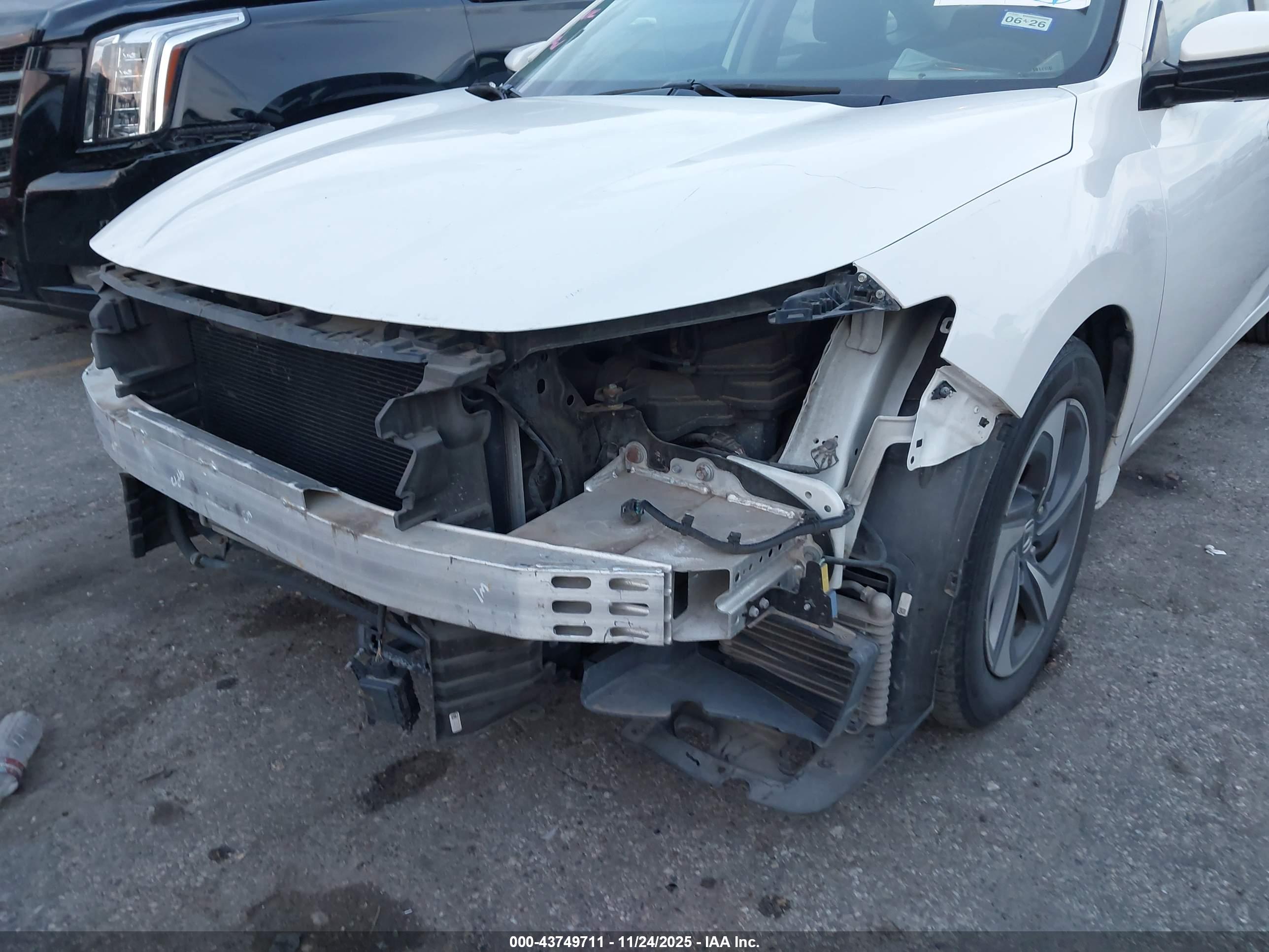 HONDA INSIGHT image 6