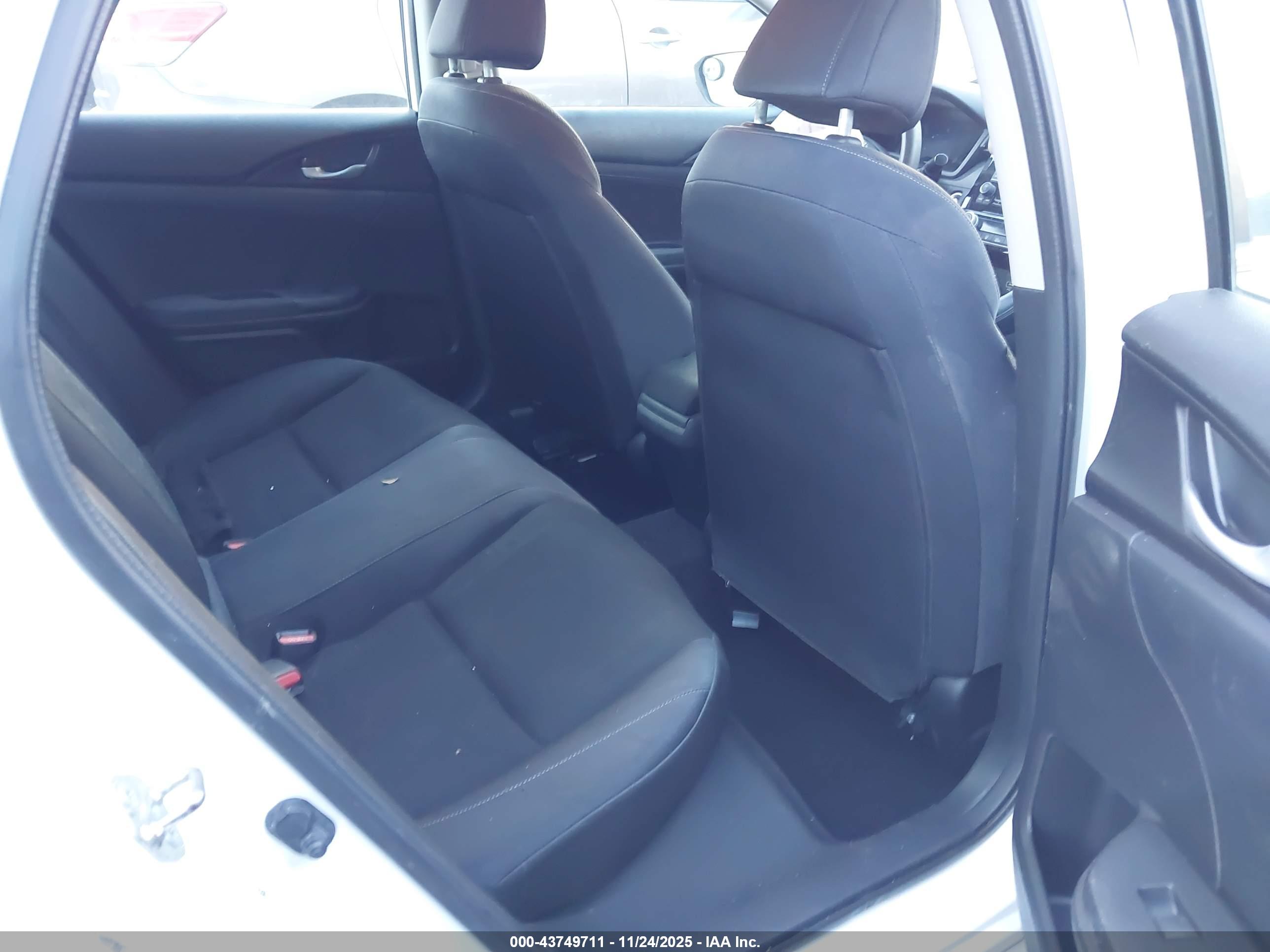 HONDA INSIGHT image 8