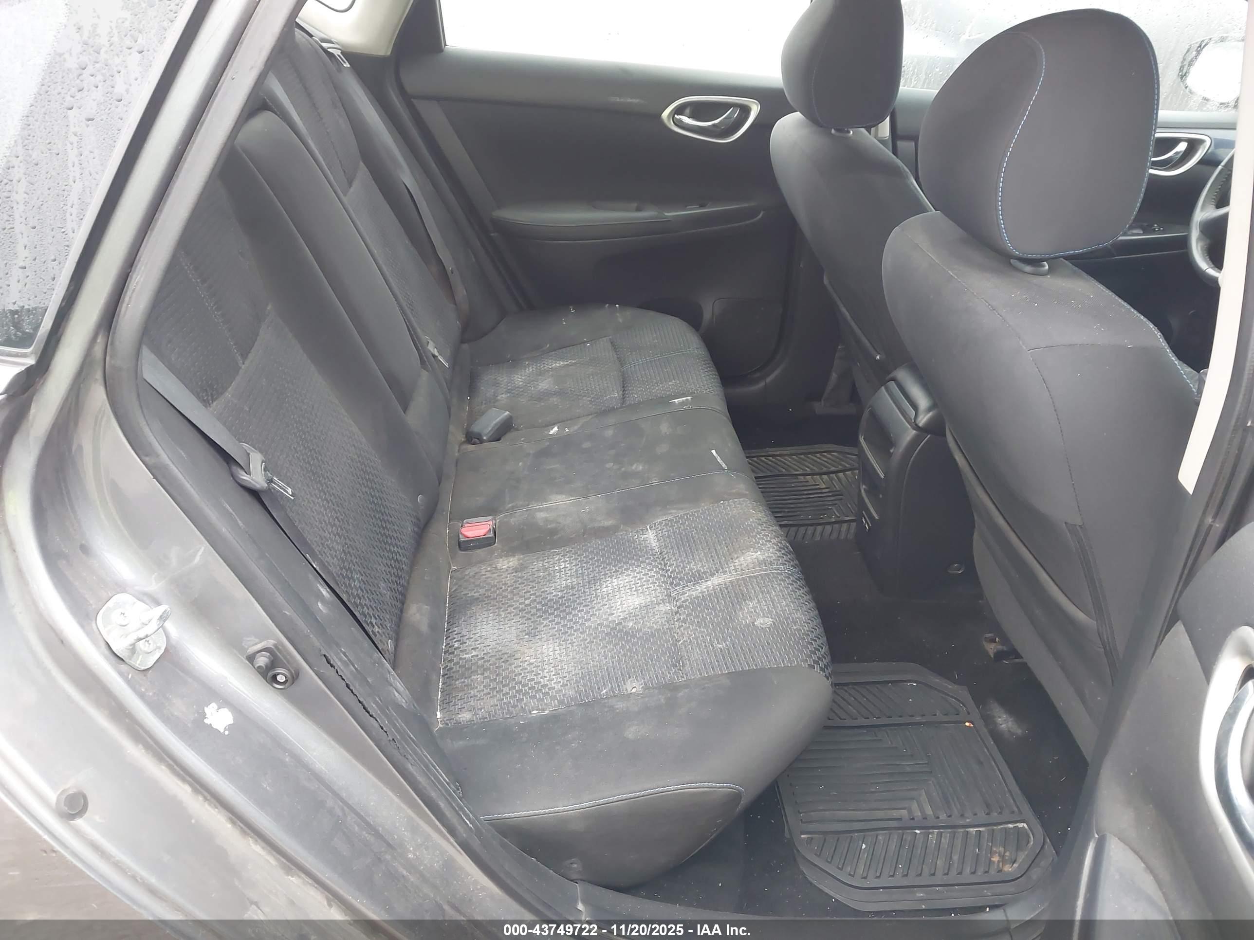 NISSAN SENTRA image 8