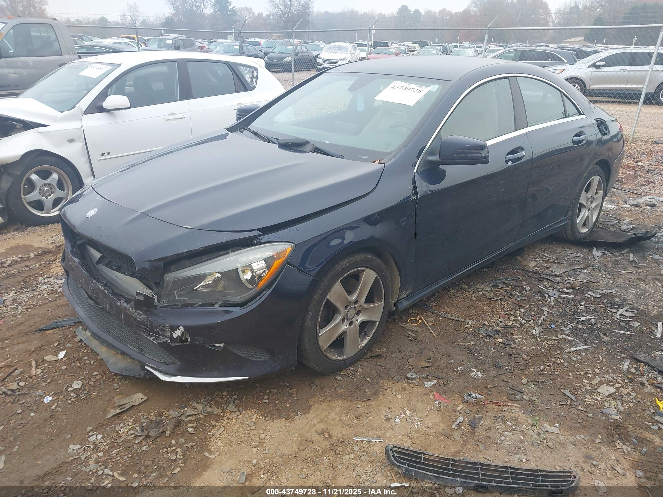 MERCEDES-BENZ CLA image 2