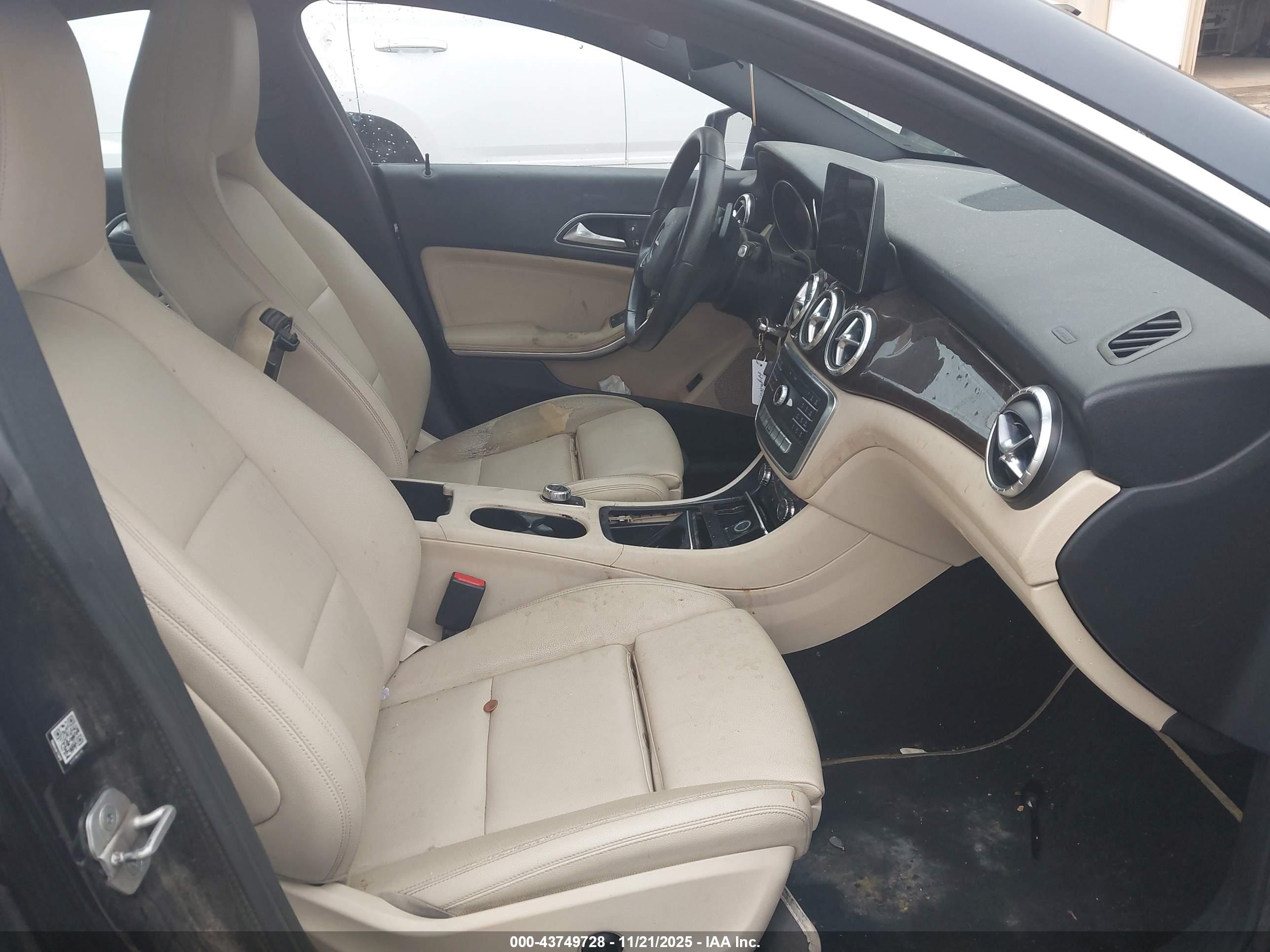 MERCEDES-BENZ CLA image 5