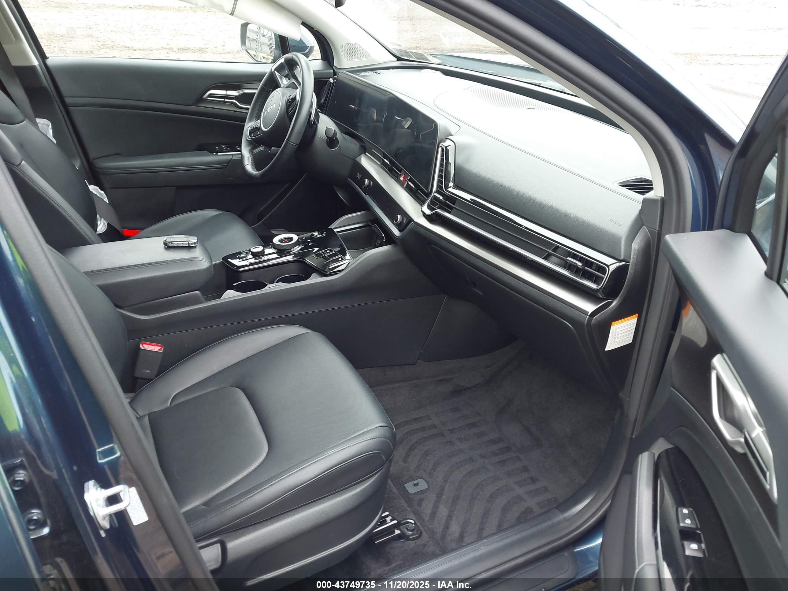 KIA SPORTAGE image 5
