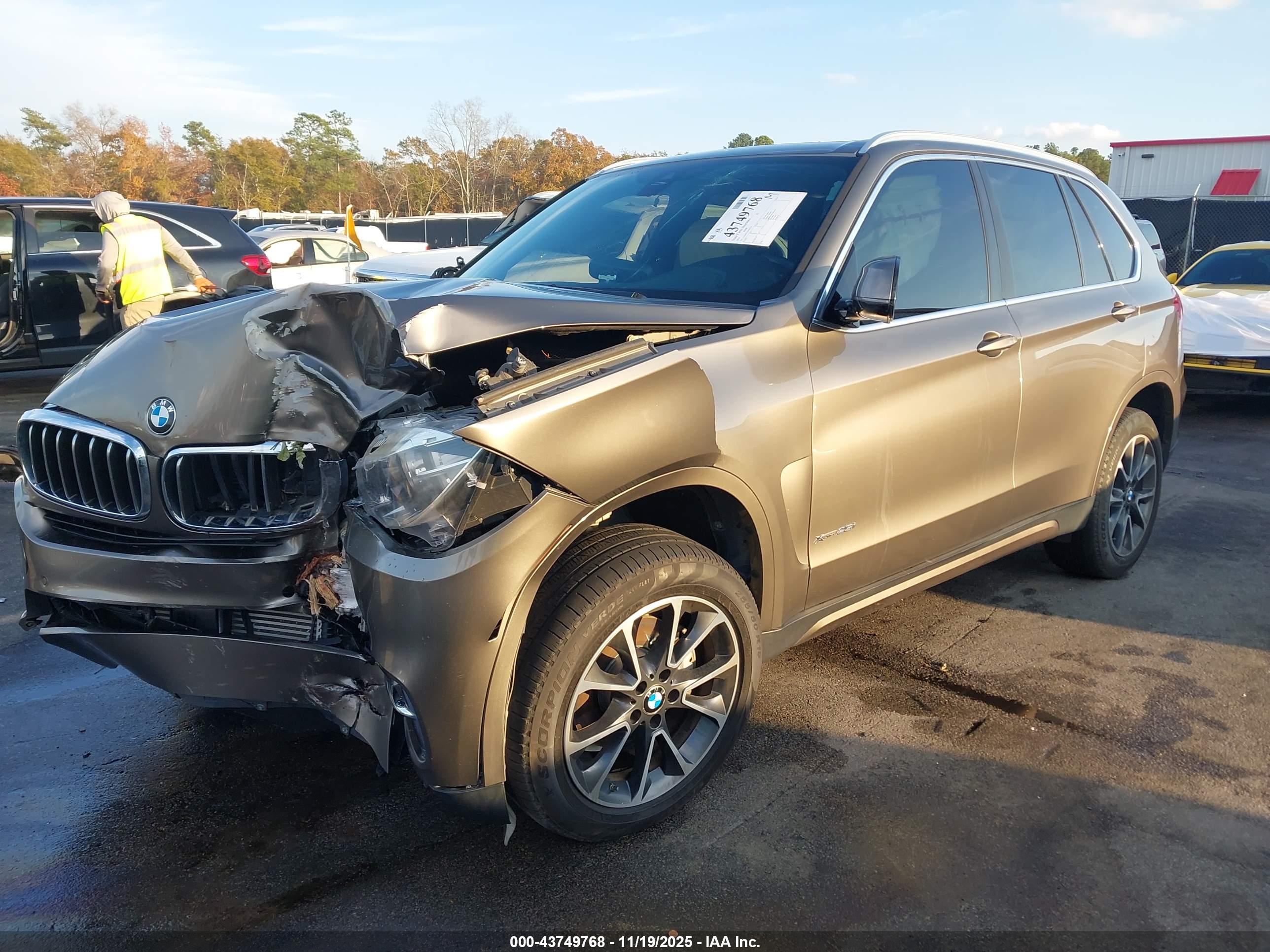 BMW X5 image 2