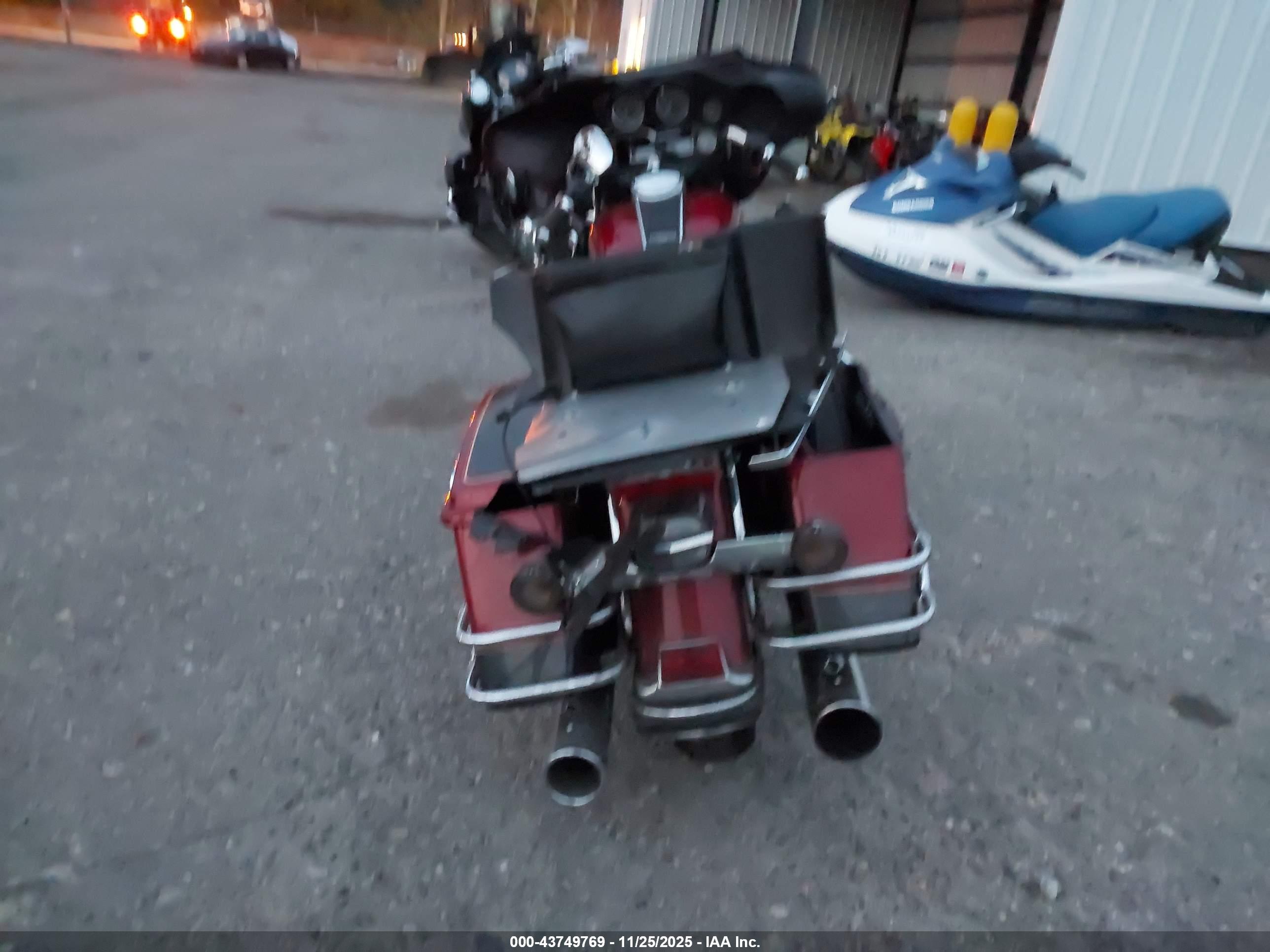 HARLEY-DAVIDSON FLHT image 6
