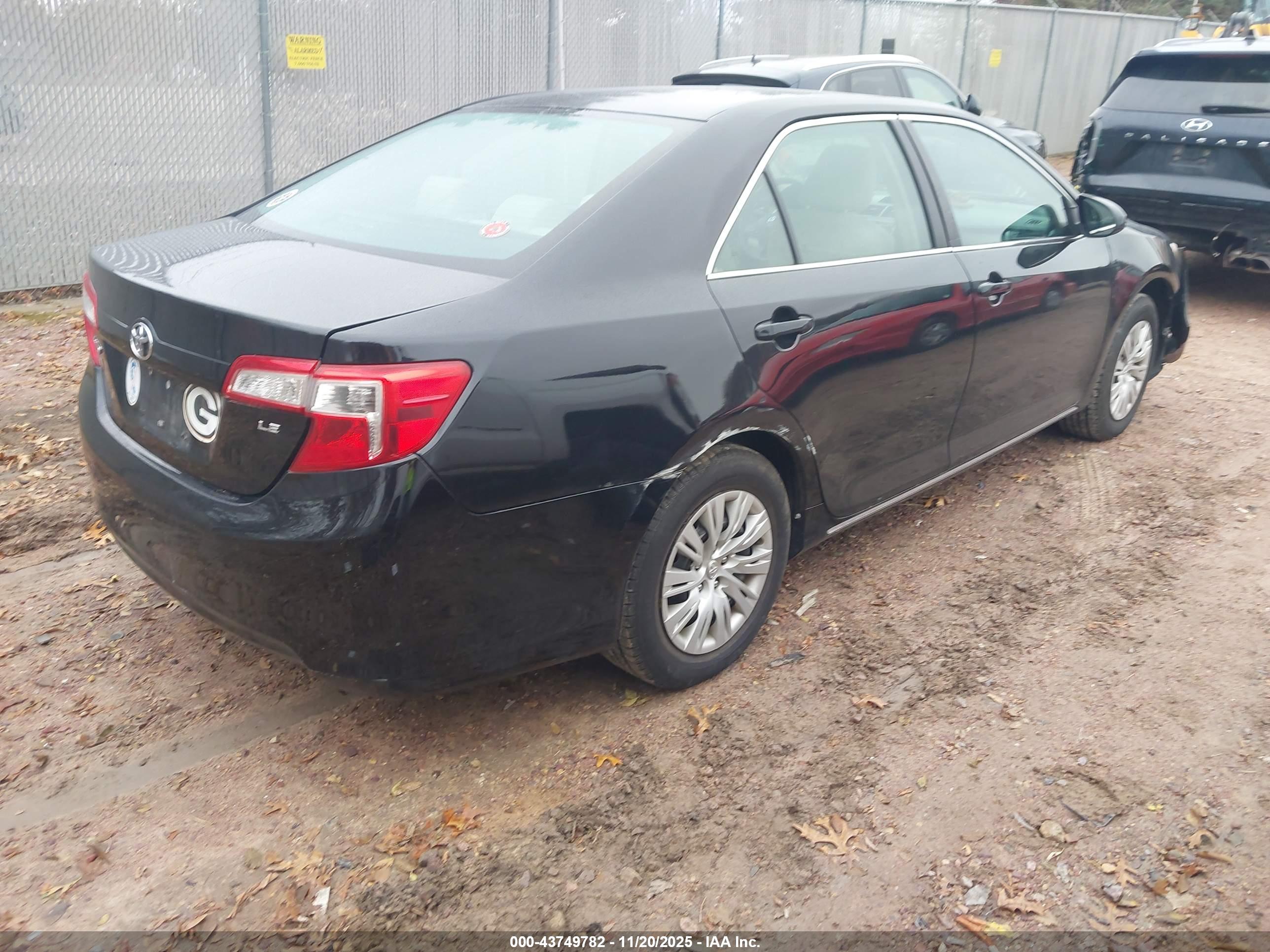 TOYOTA CAMRY image 4