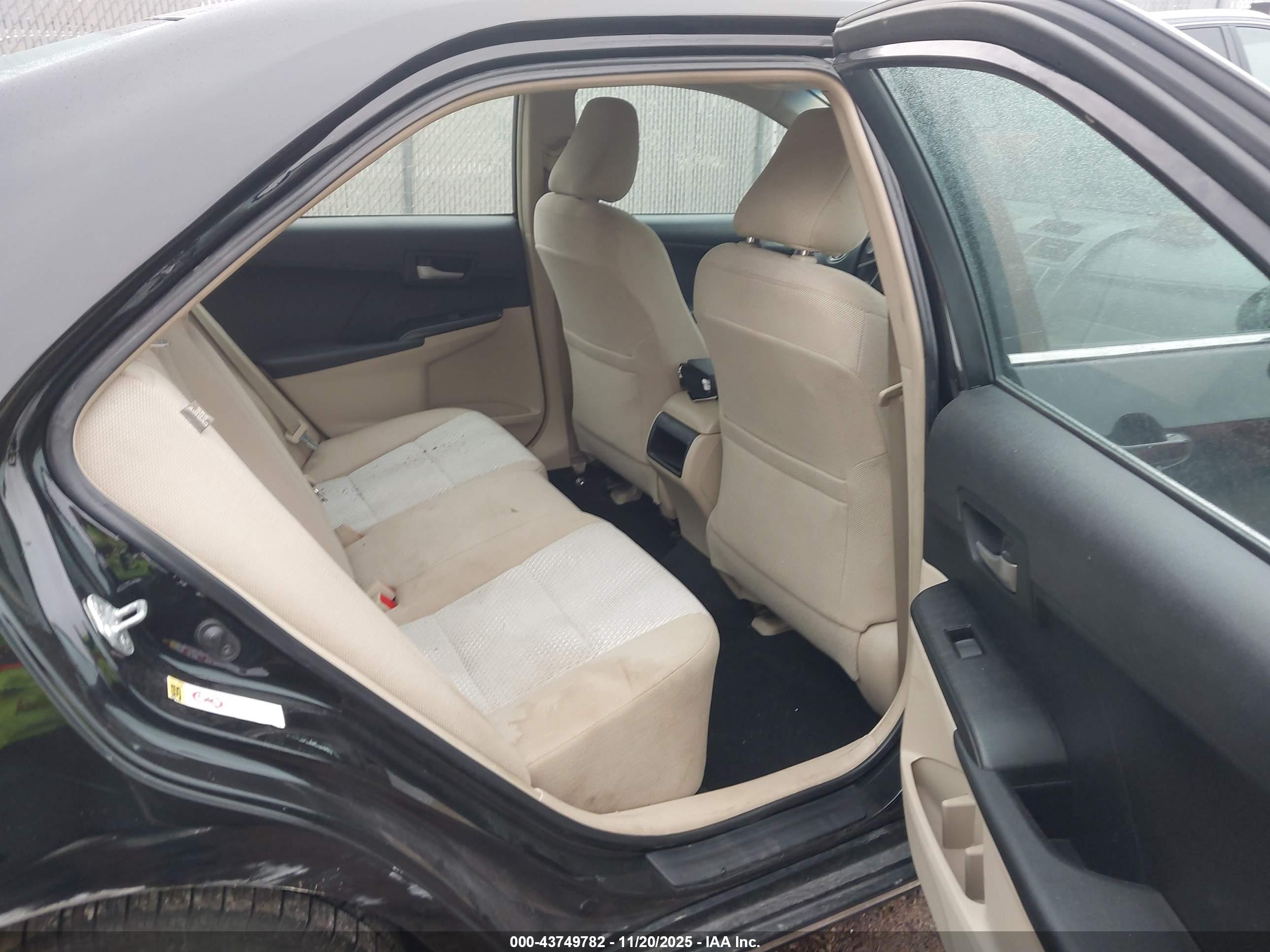 TOYOTA CAMRY image 8